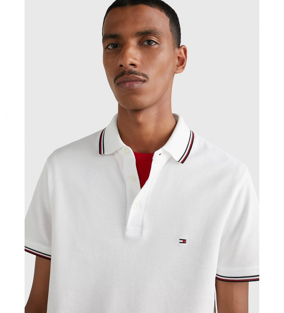 Camisa polo Tommy Hilfiger com acabamento canelado, coleção 1985, branca.