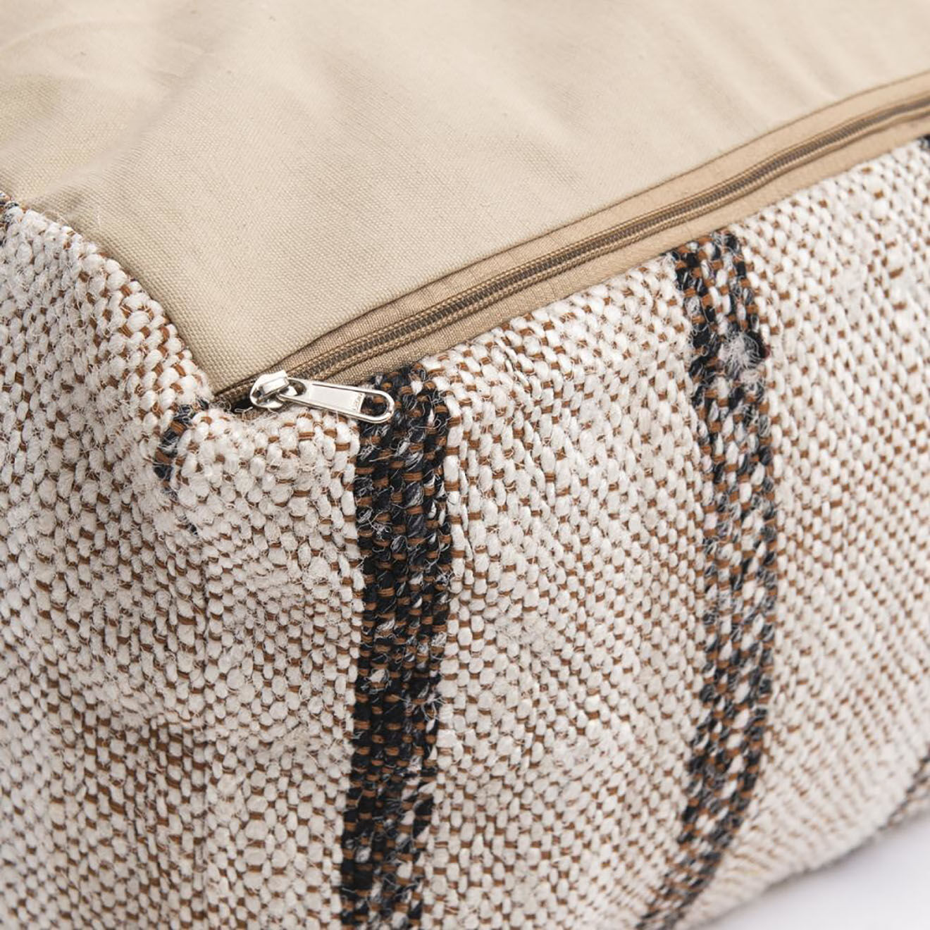 Bazar Bizar Pouf Oh my gee blanc - 60x60x25 cm