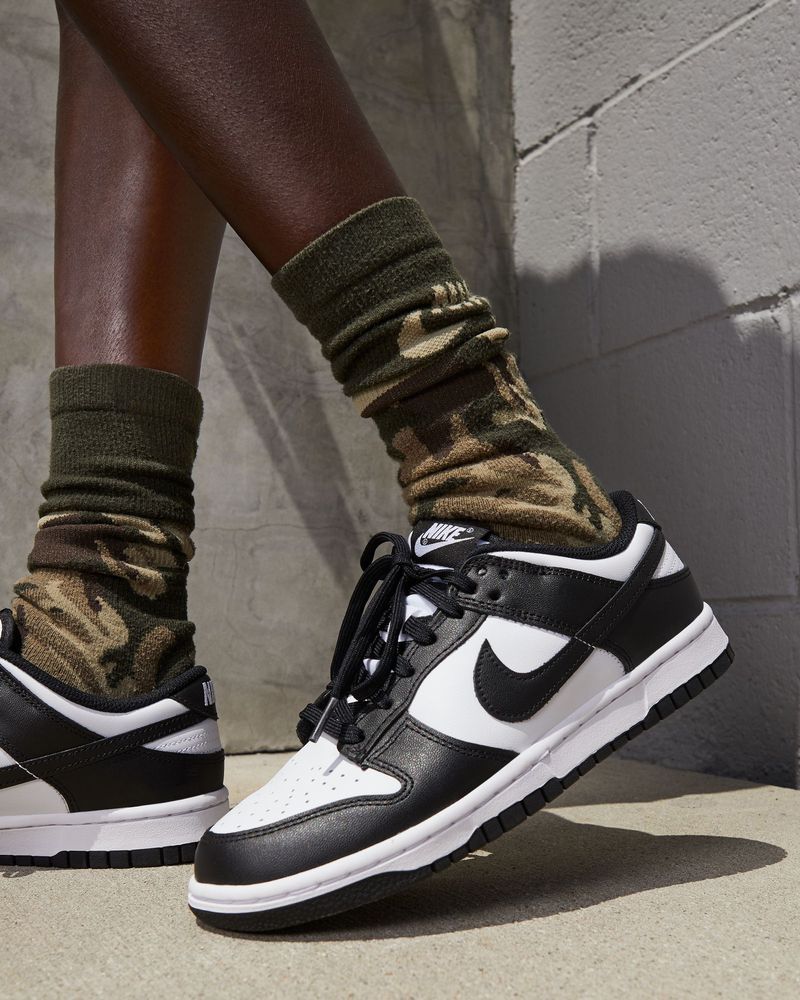 Chaussures Nike Dunk Low Blanc & Noir pour femme