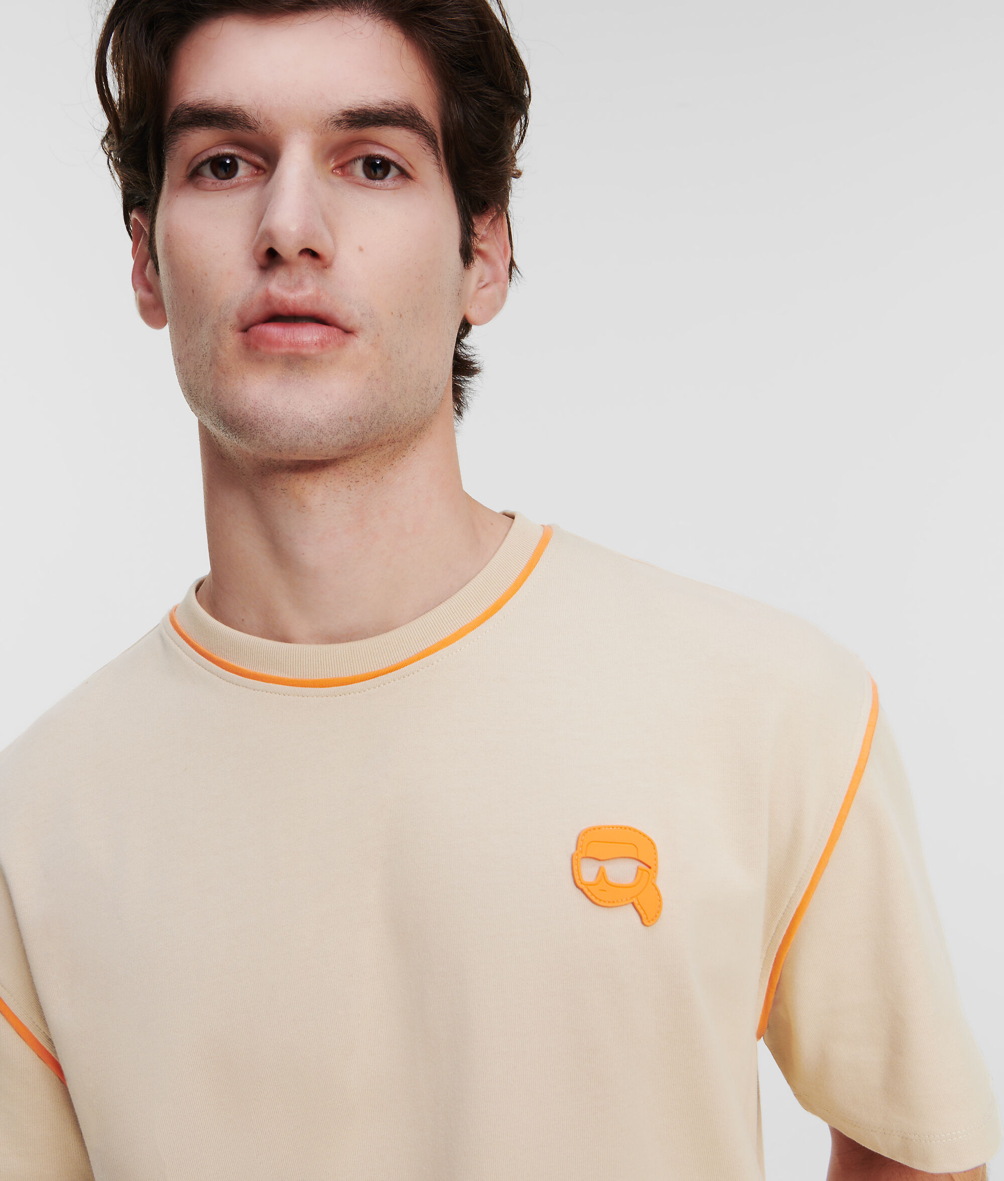 T-SHIRT AVEC LISERÉ CONTRASTANT IKONIK