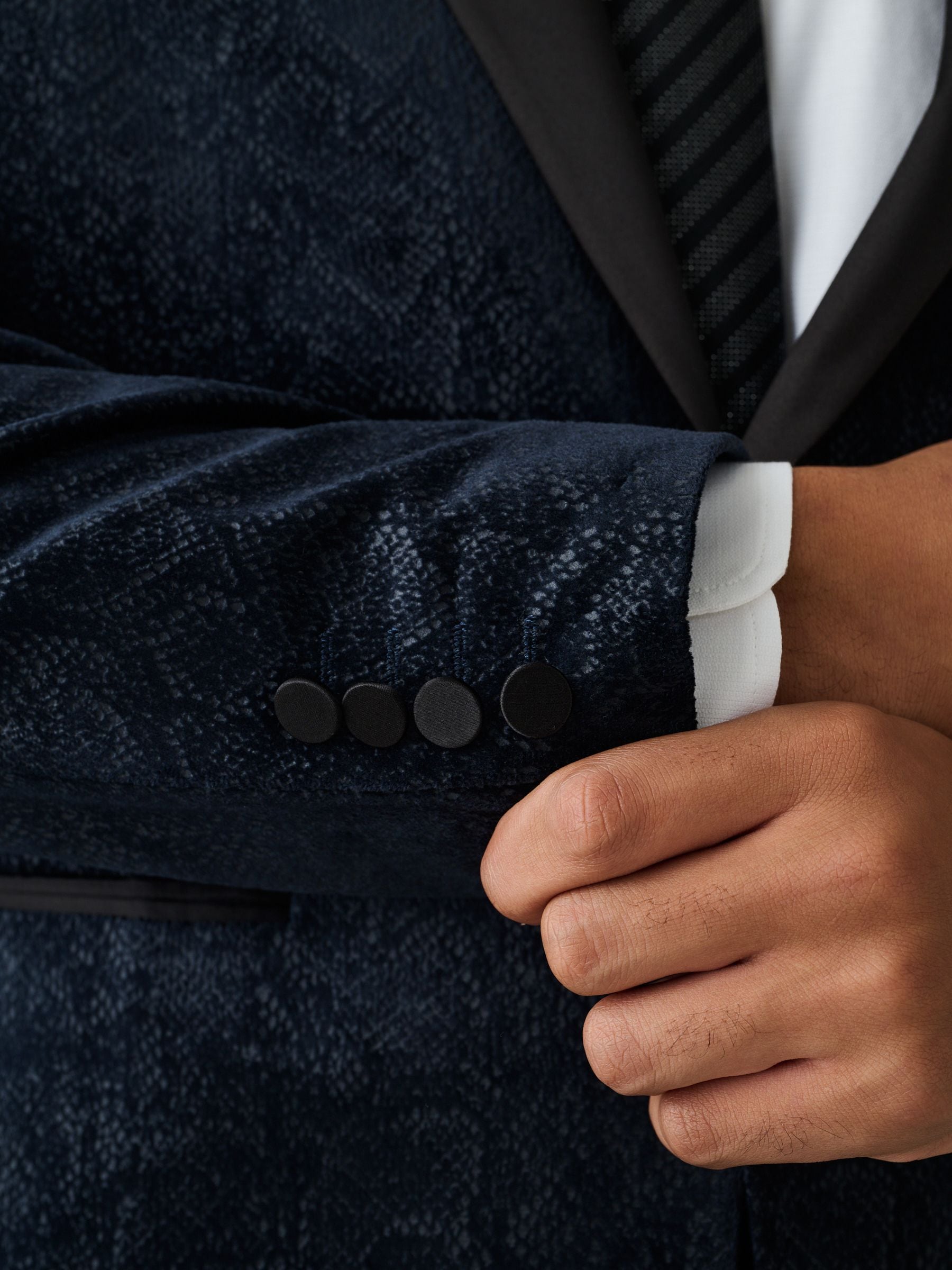 Donkerblauwe slangenprint - Slim Fit - Fluwelen blazer met patroon