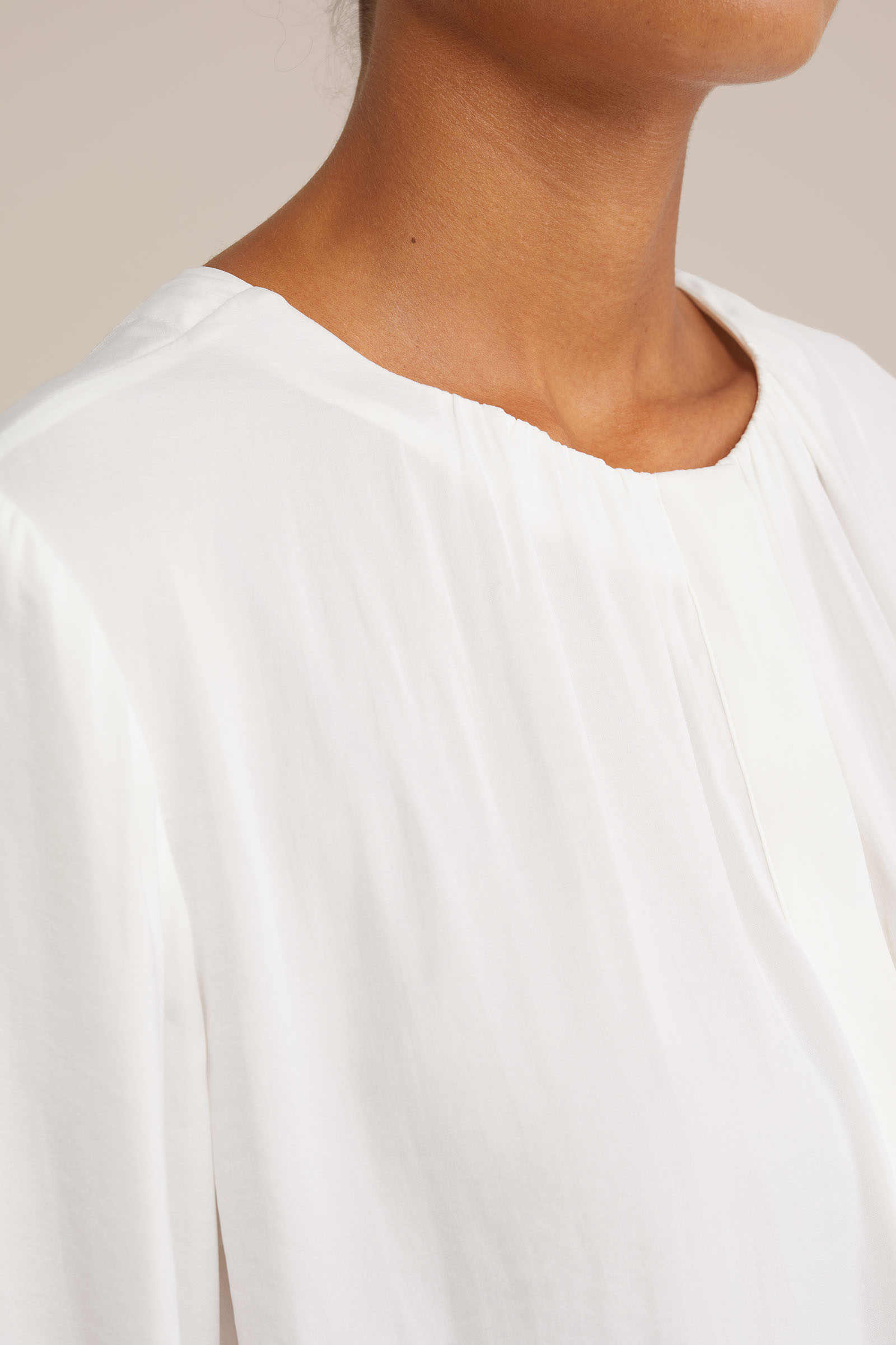 blouse met satijnen look WE Fashion Wit