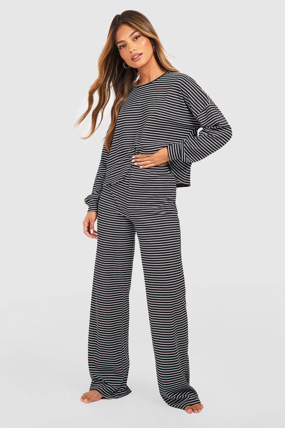 boohoo Ensemble pyjama détente : Haut à manches longues rayé et pantalon