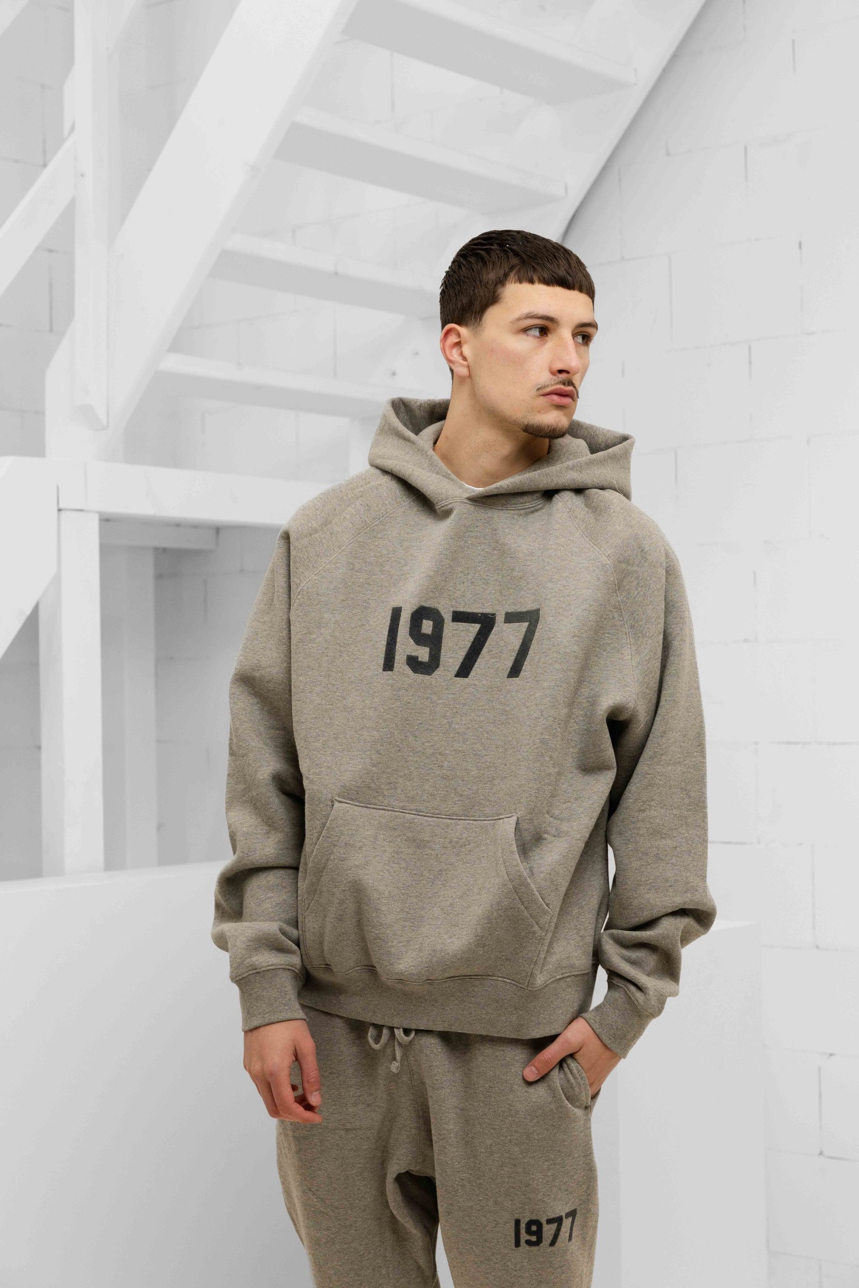 Fear Of God Essentials 1977 Trainingspak Heren Grijs