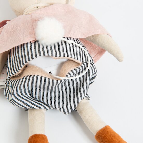 Après la Pluie Poupée musicale   Lapin        de               Moulin Roty