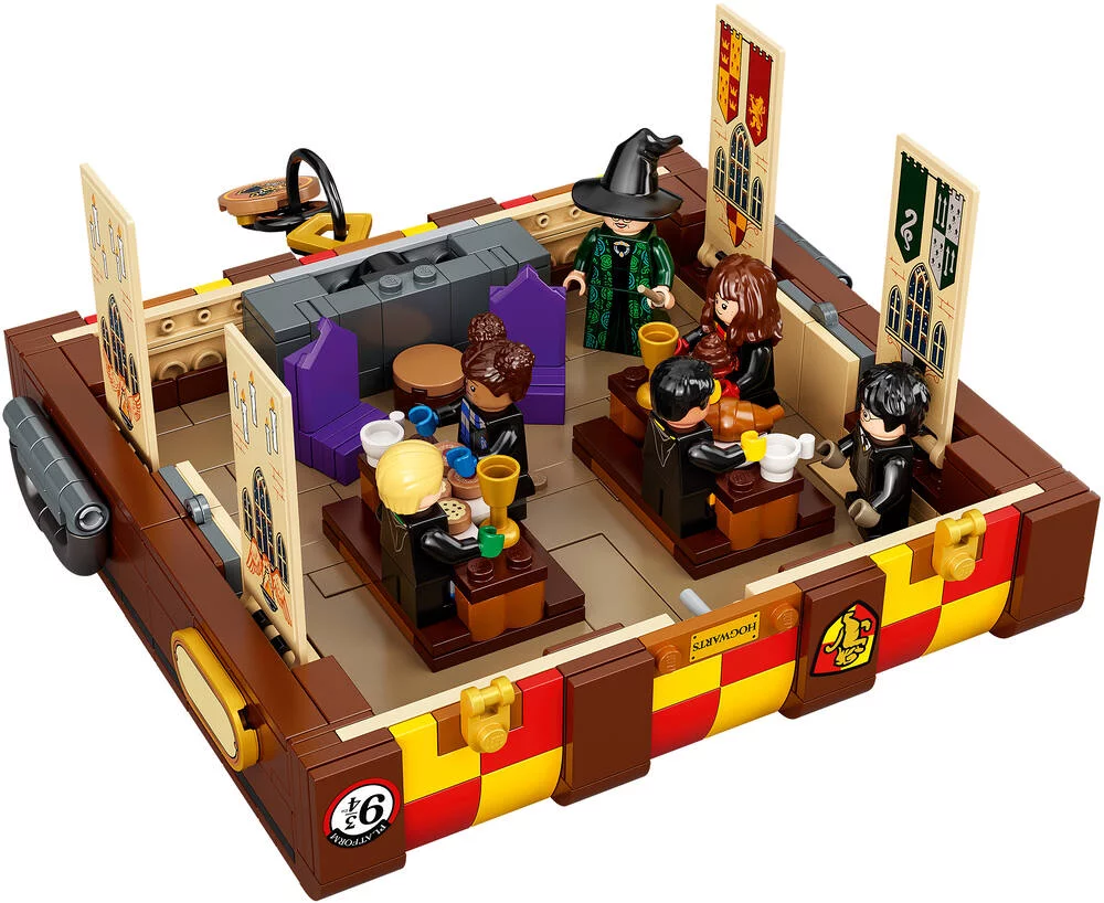 LEGO®HARRY POTTER 76399 - LA MALLE MAGIQUE DE POUDLARD