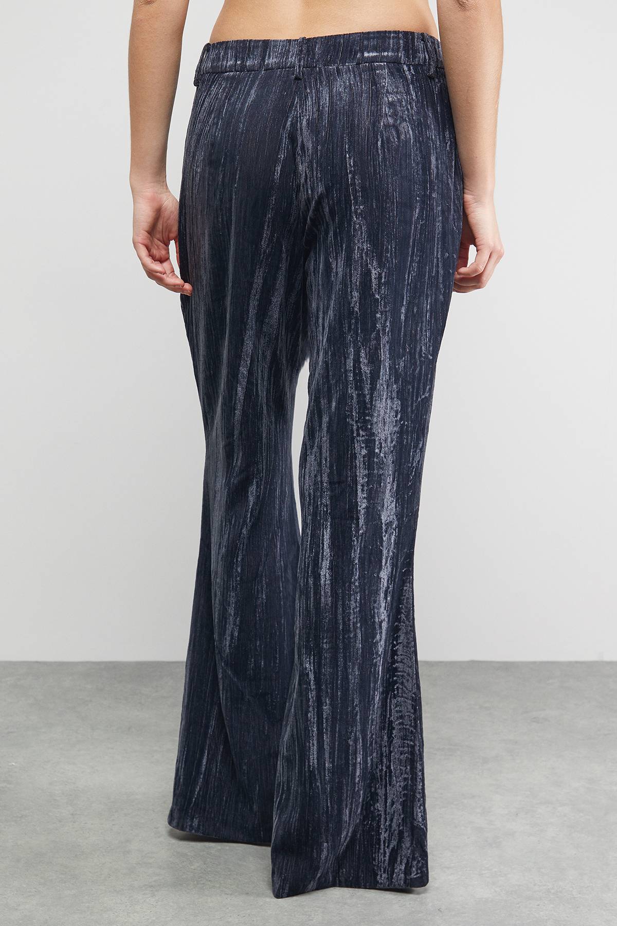 Warehouse Pantalon Évasé en Velours Froissé Ensemble Coordonné