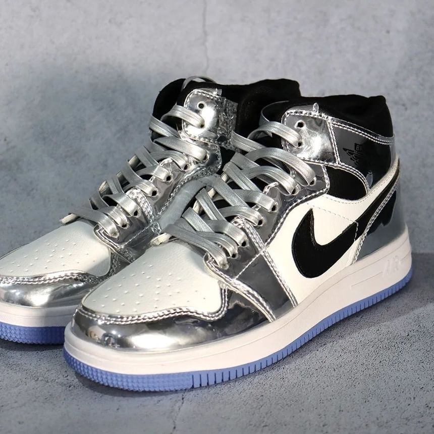 XIXI STUDIO - Metallic imitatieleren schoenveters
