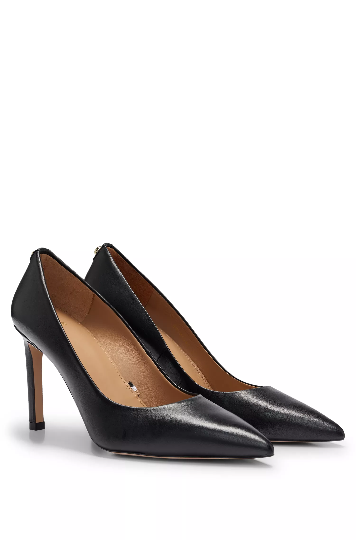 Sapatos de salto alto BOSS pretos em couro com bico fino.