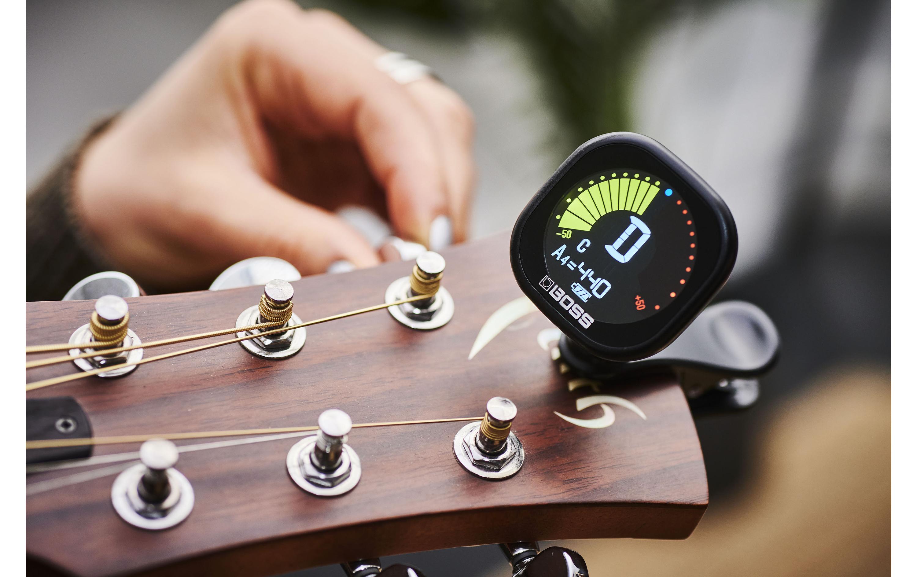 Stimmgerät TU-05Clip-On Tuner mit grossem Farbdisplay