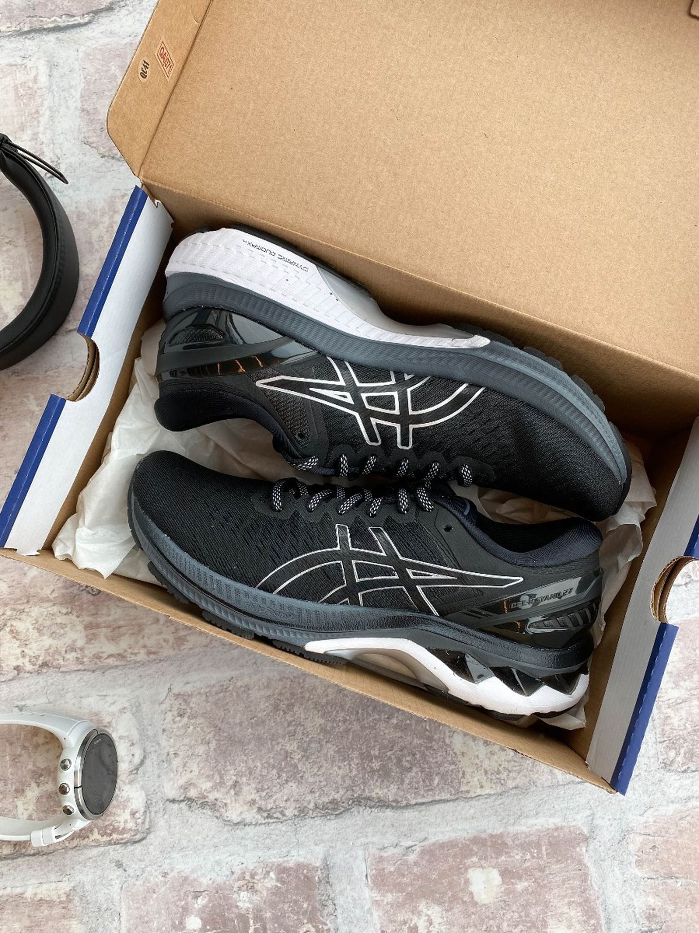 Gel-Kayano 27