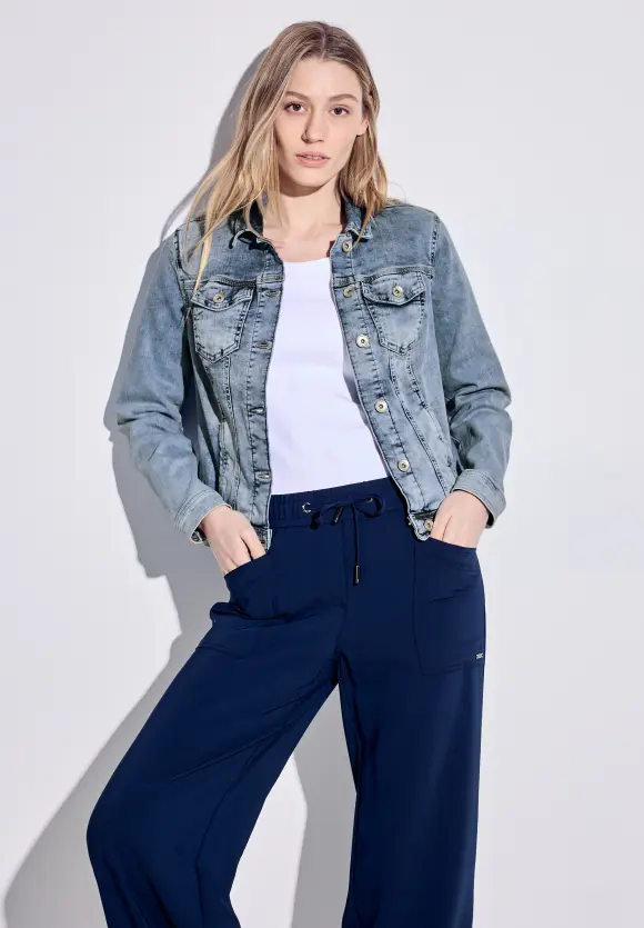 Hellblaue Jeansjacke - light blue washed