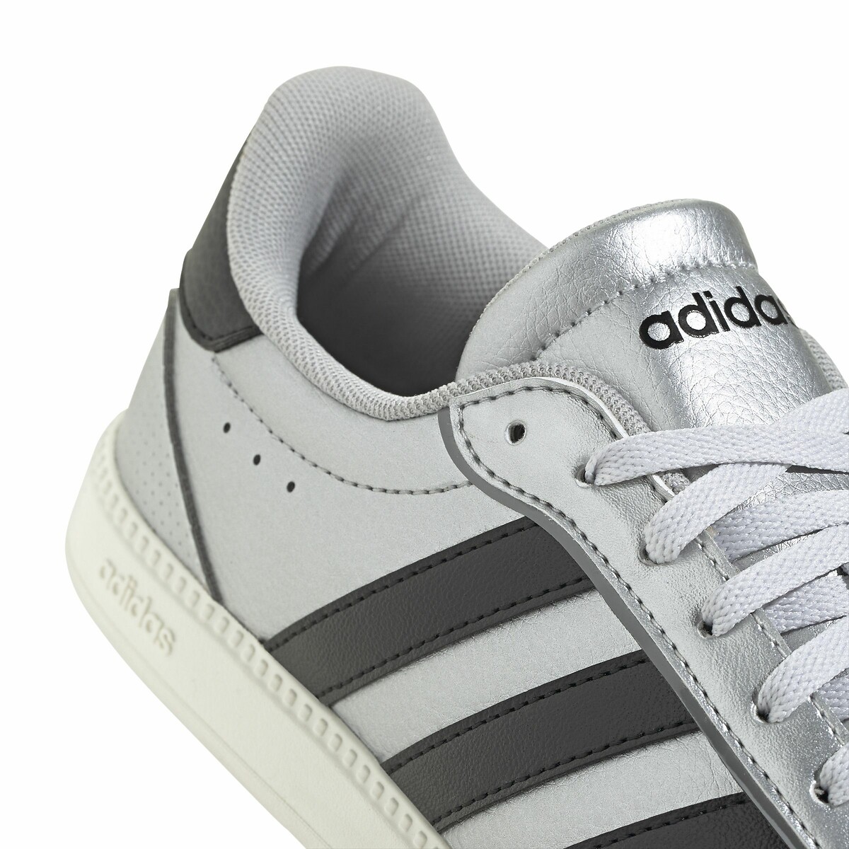 ADIDAS ROUPAS ESPORTIVAS<br>Tênis Breaknet Elegante