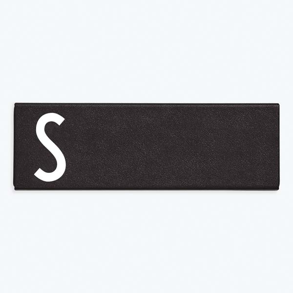 Design Letters  Penalhus med bogstav - S