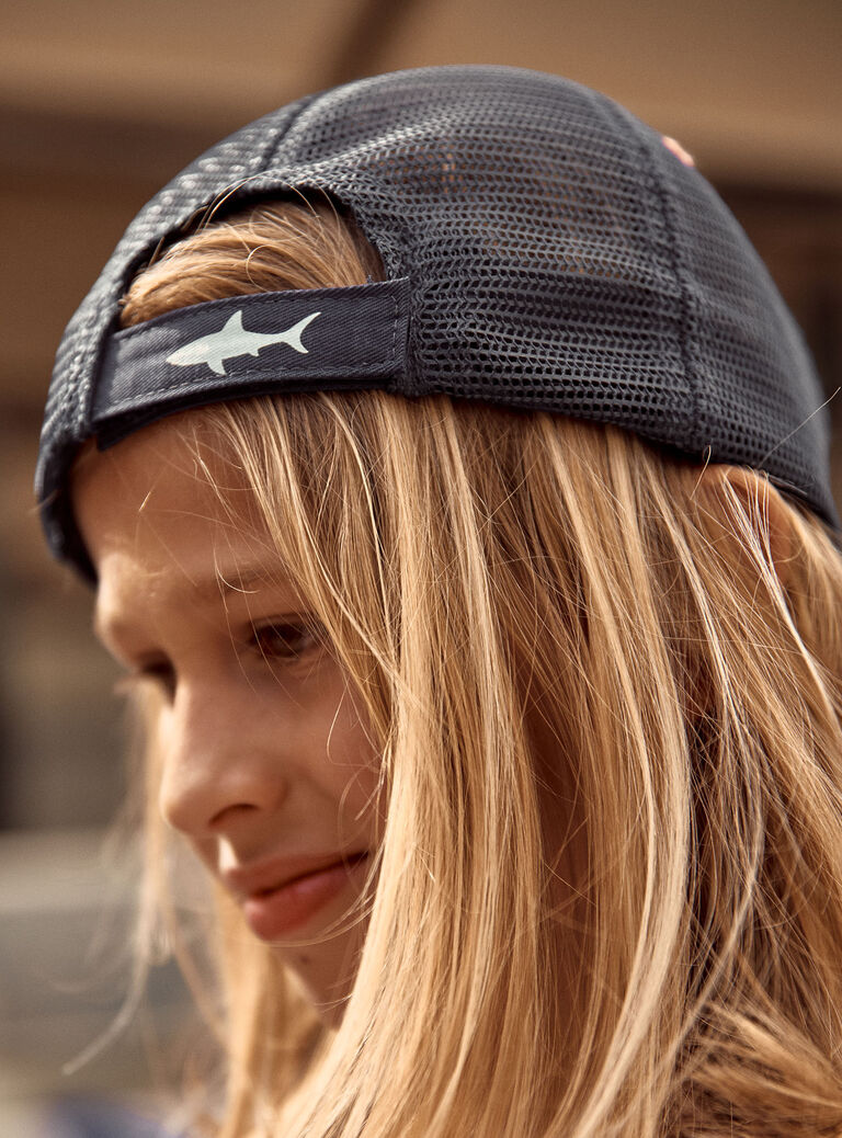 Casquette bleue à imprimé requins