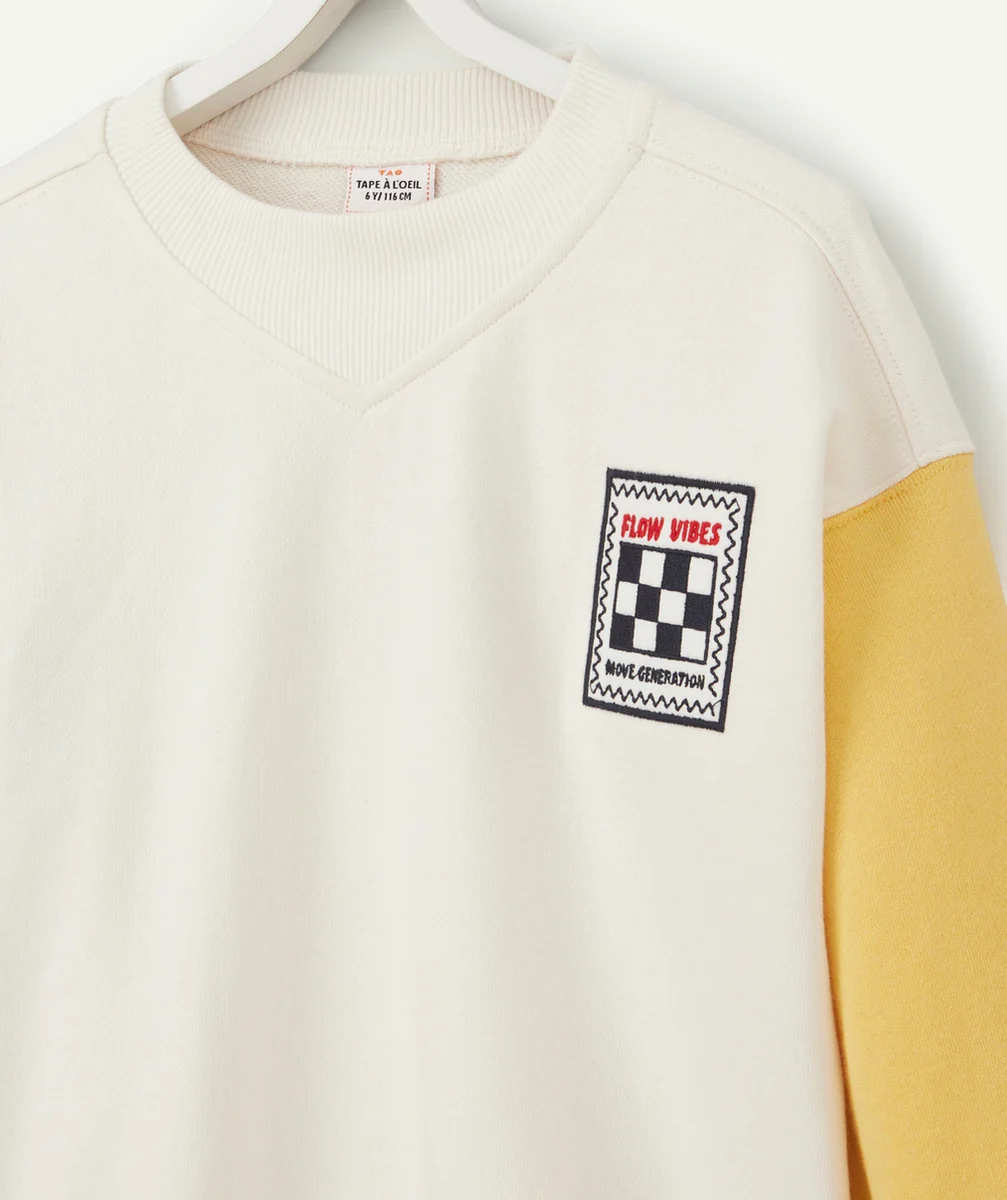 SWEAT GARÇON EN FIBRES RECYCLÉES COLORBLOCK ET PATCH BRODÉ