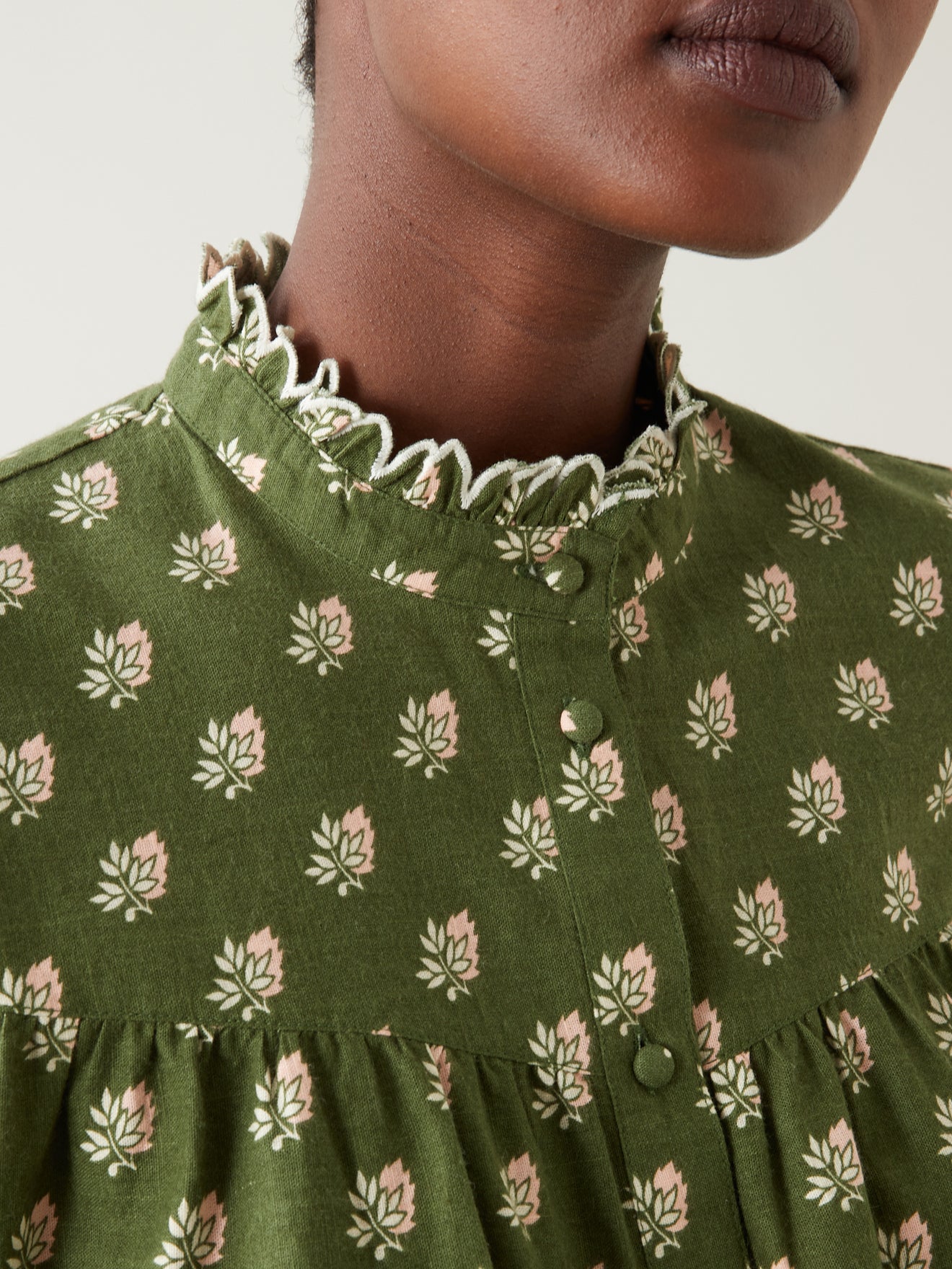 Blouse col froufrou femme imprimé Woodblock
