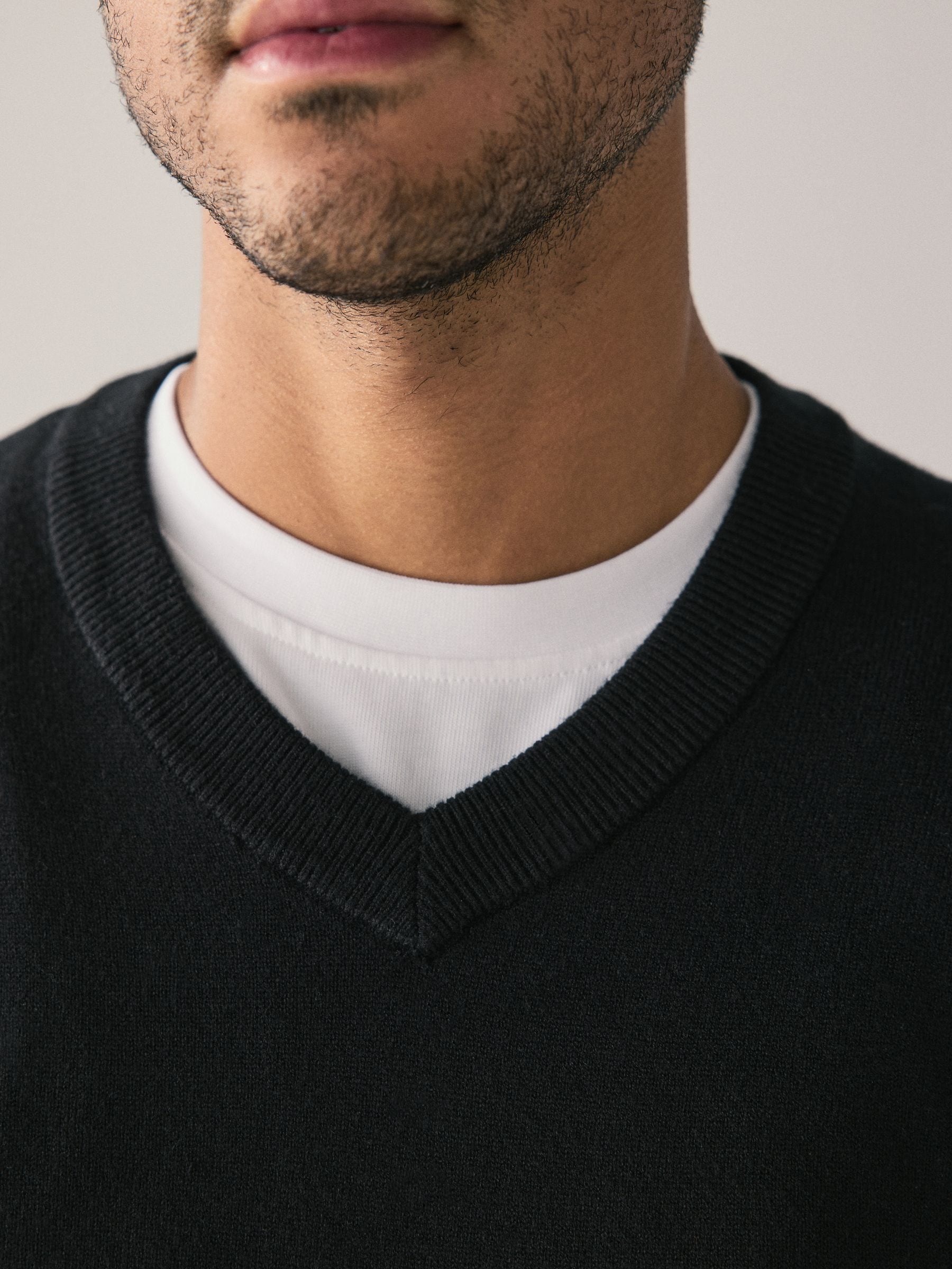 Zwart - Regular Fit Soft Touch V-Neck Jumpers 3 Pack