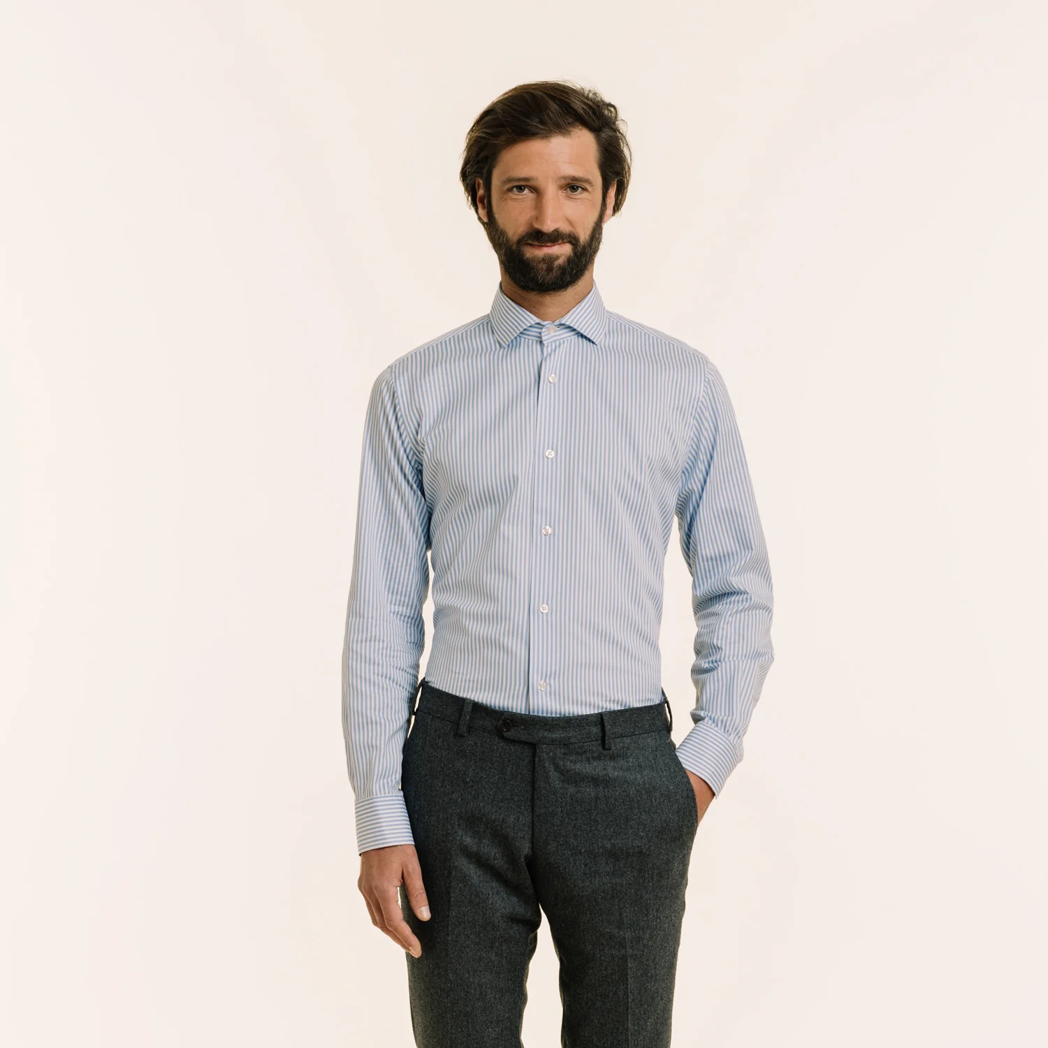 Fitted shirt in double twisted twill with blue stripes