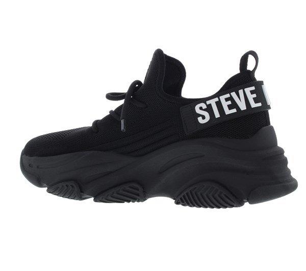Steve Madden Protege e Sneakers.