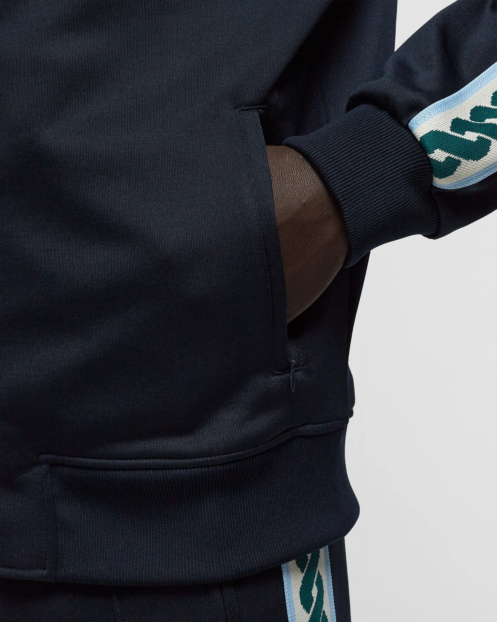 Drôle de Monsieur La Veste Survet'