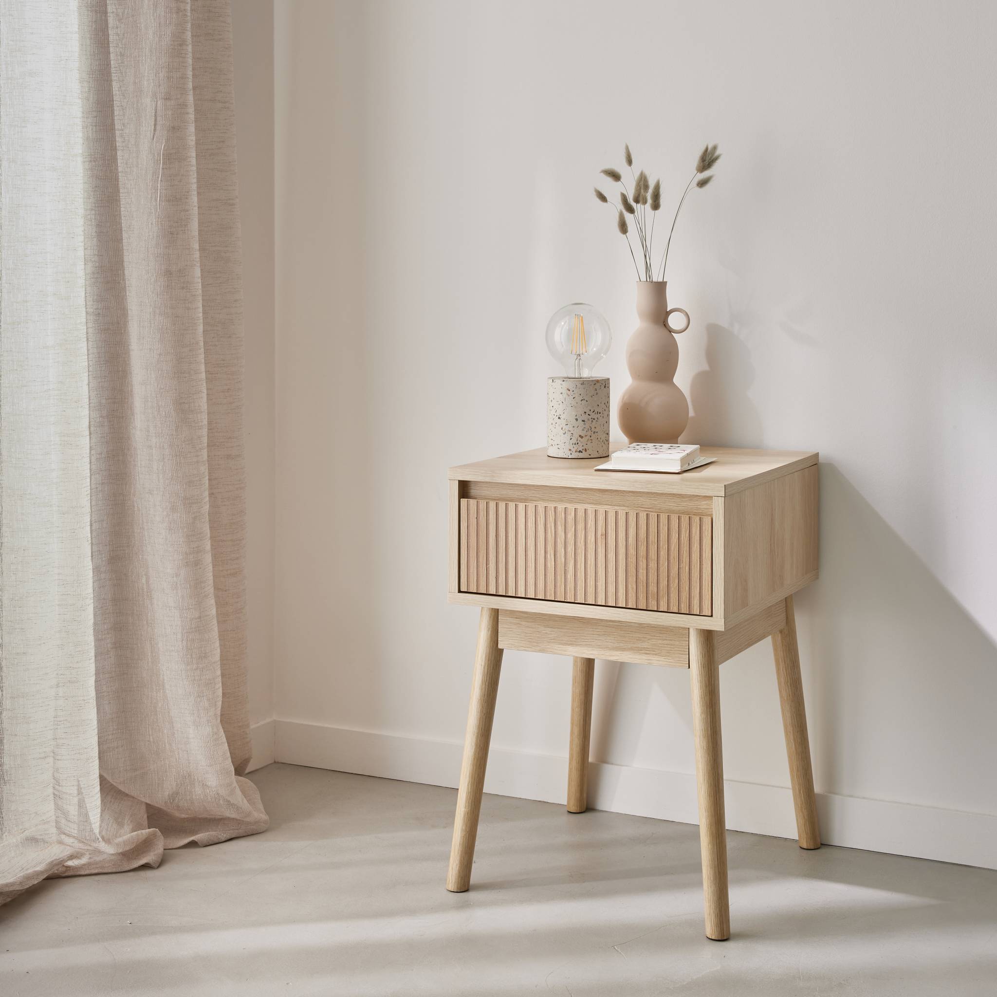 sweeek - Nachtkastje houtdecor 1 lade