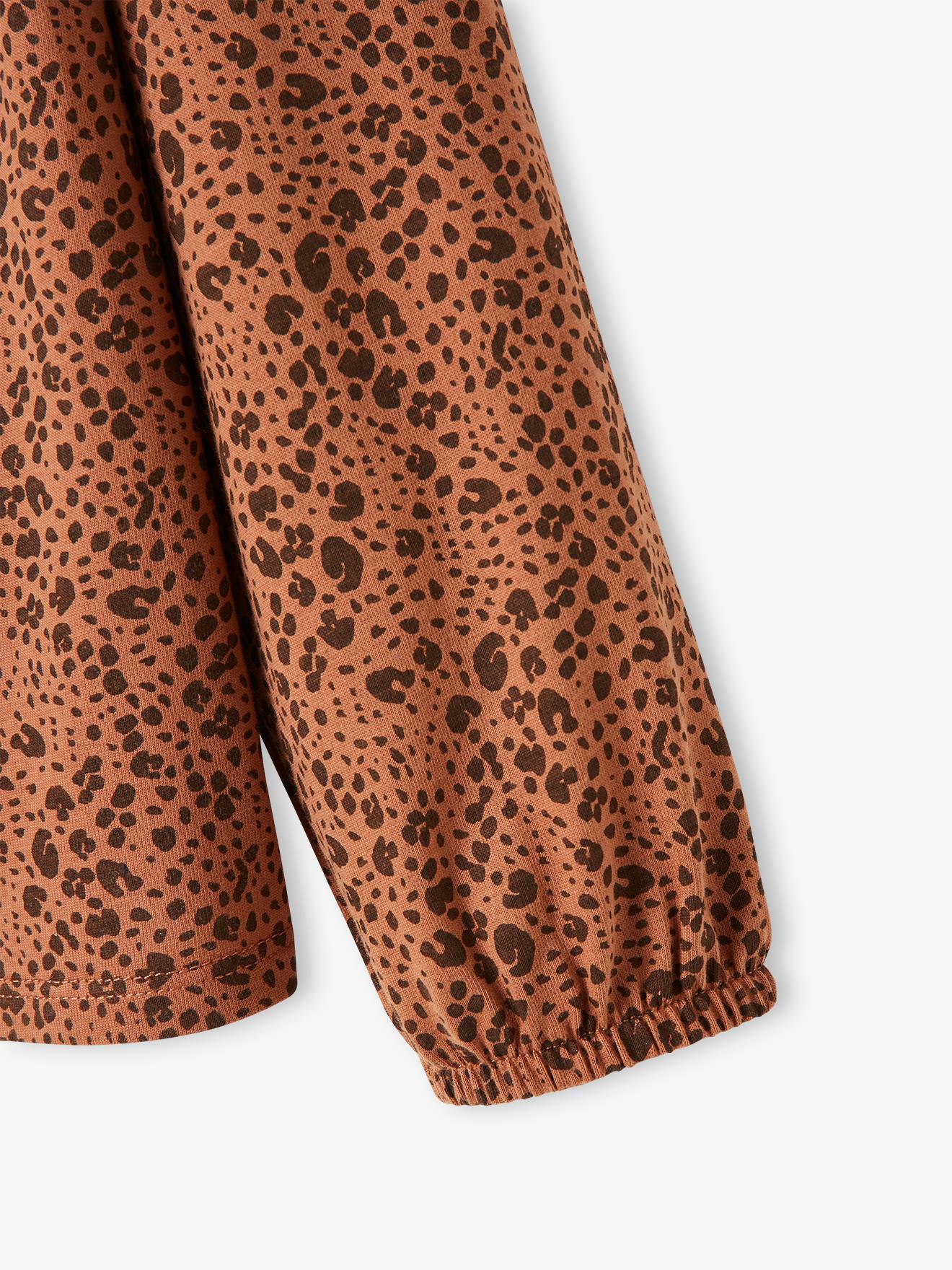 Blusa estampada, camiseta, maquiagem rosa para garota