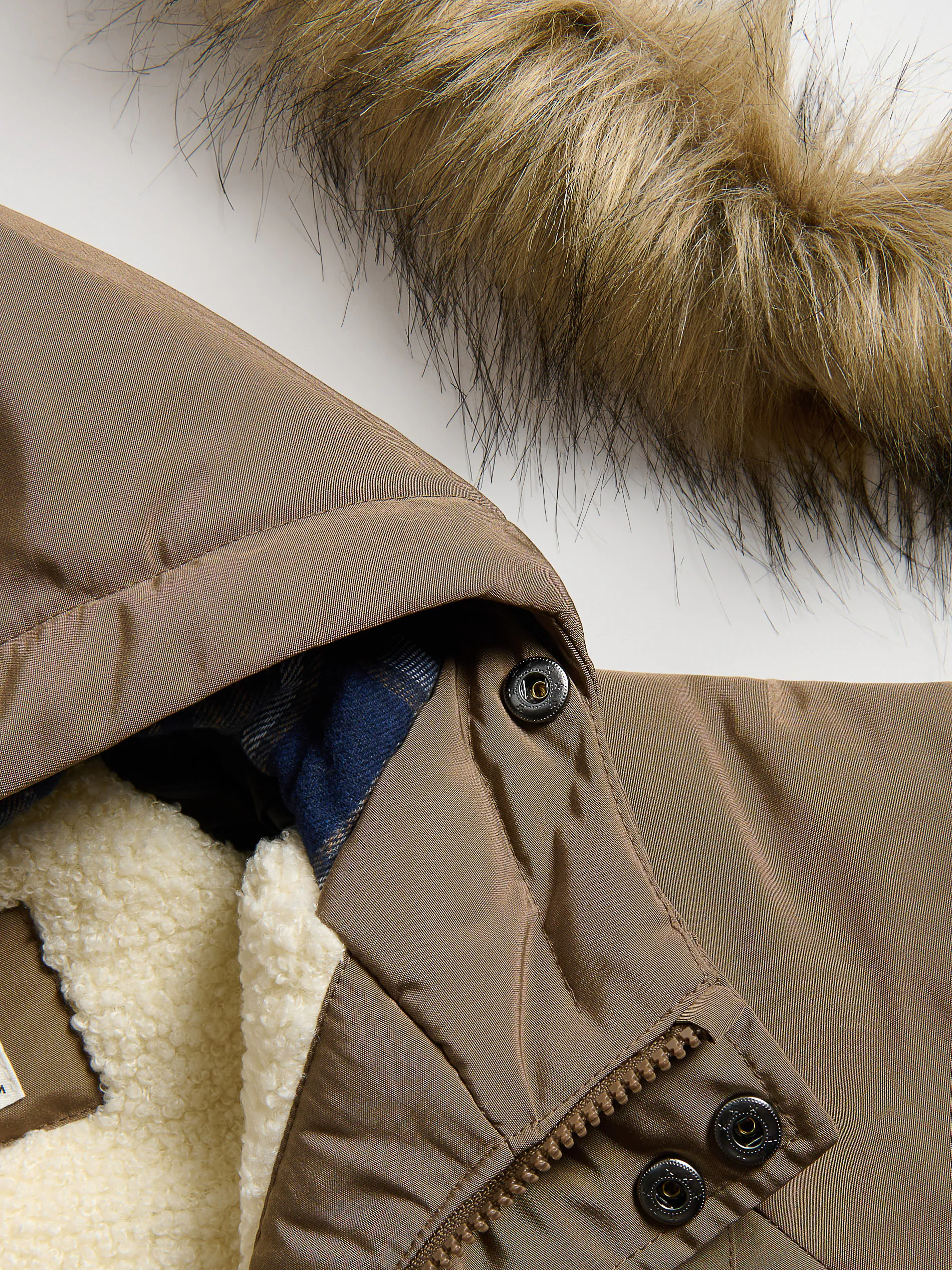 Bunte Jacke mit Kapuze