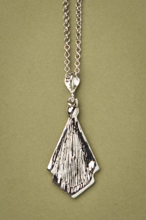 Lovely Art Deco ketting in zwart