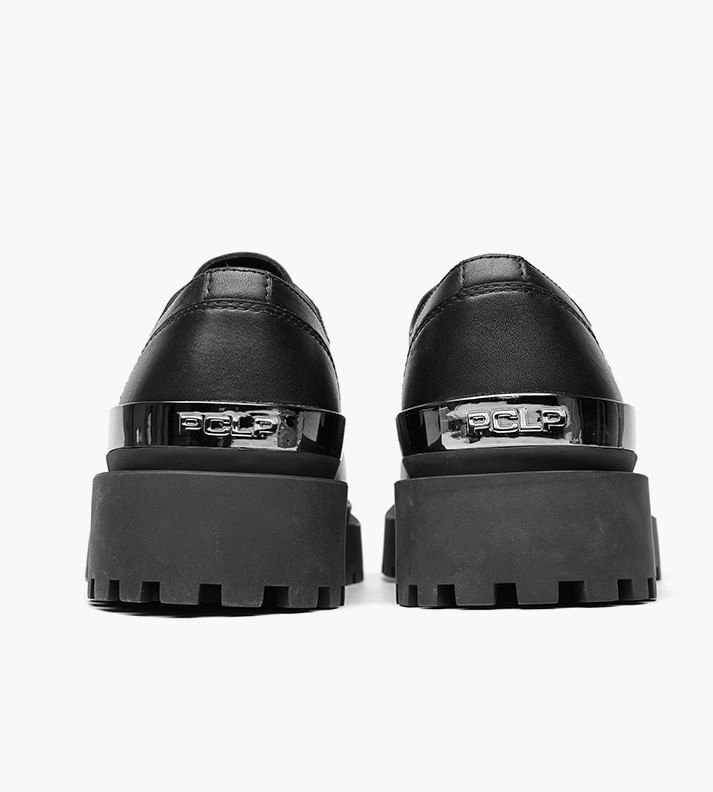 Malnia Home - Veterschoenen met metalen neus en imitatieleer