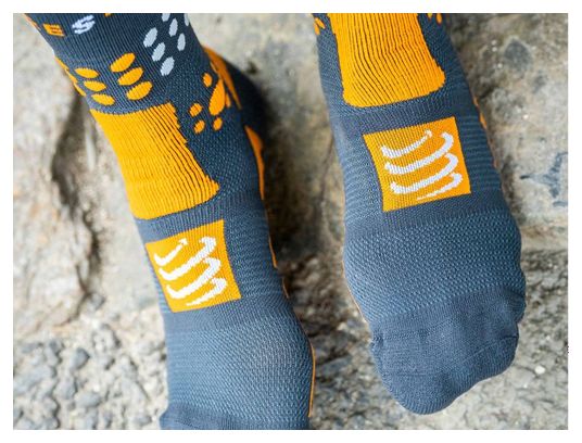 Chaussettes Compressport Trekking Socks Gris/Orange