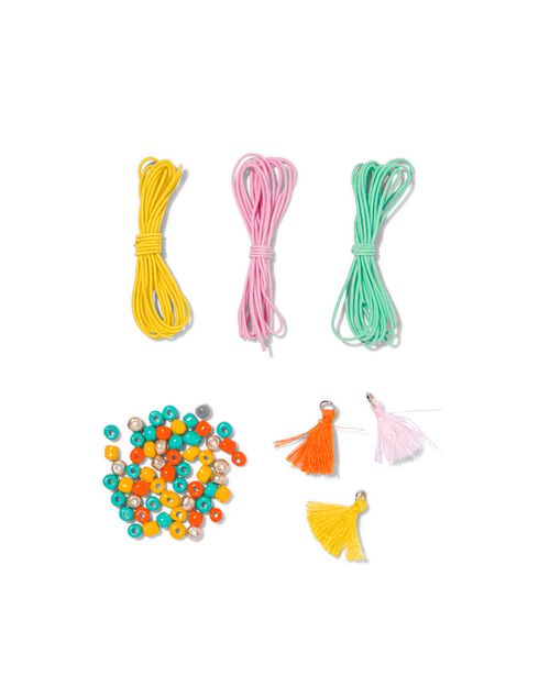 faire des bracelets avec pompon