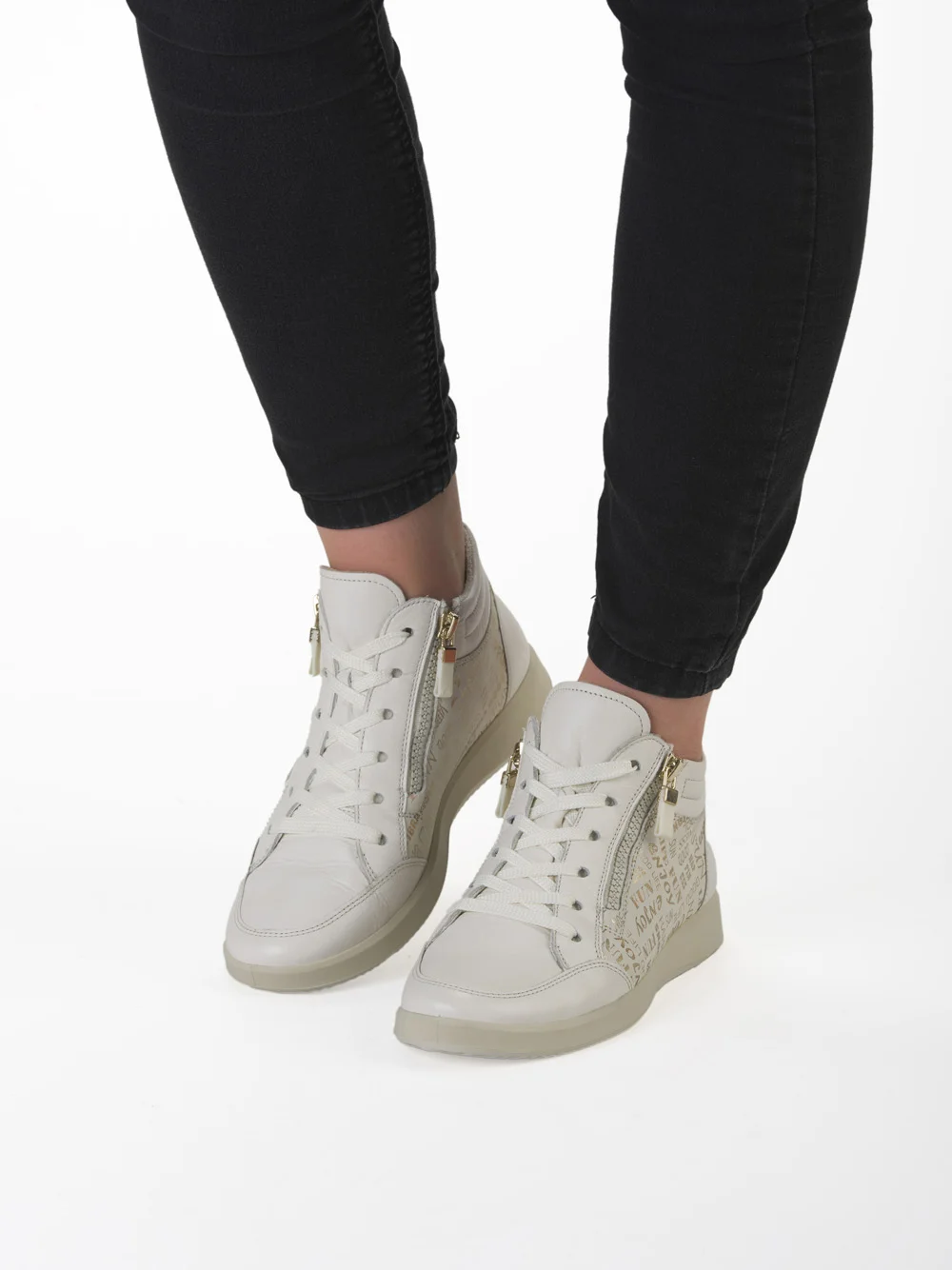 Sneaker Roma cream