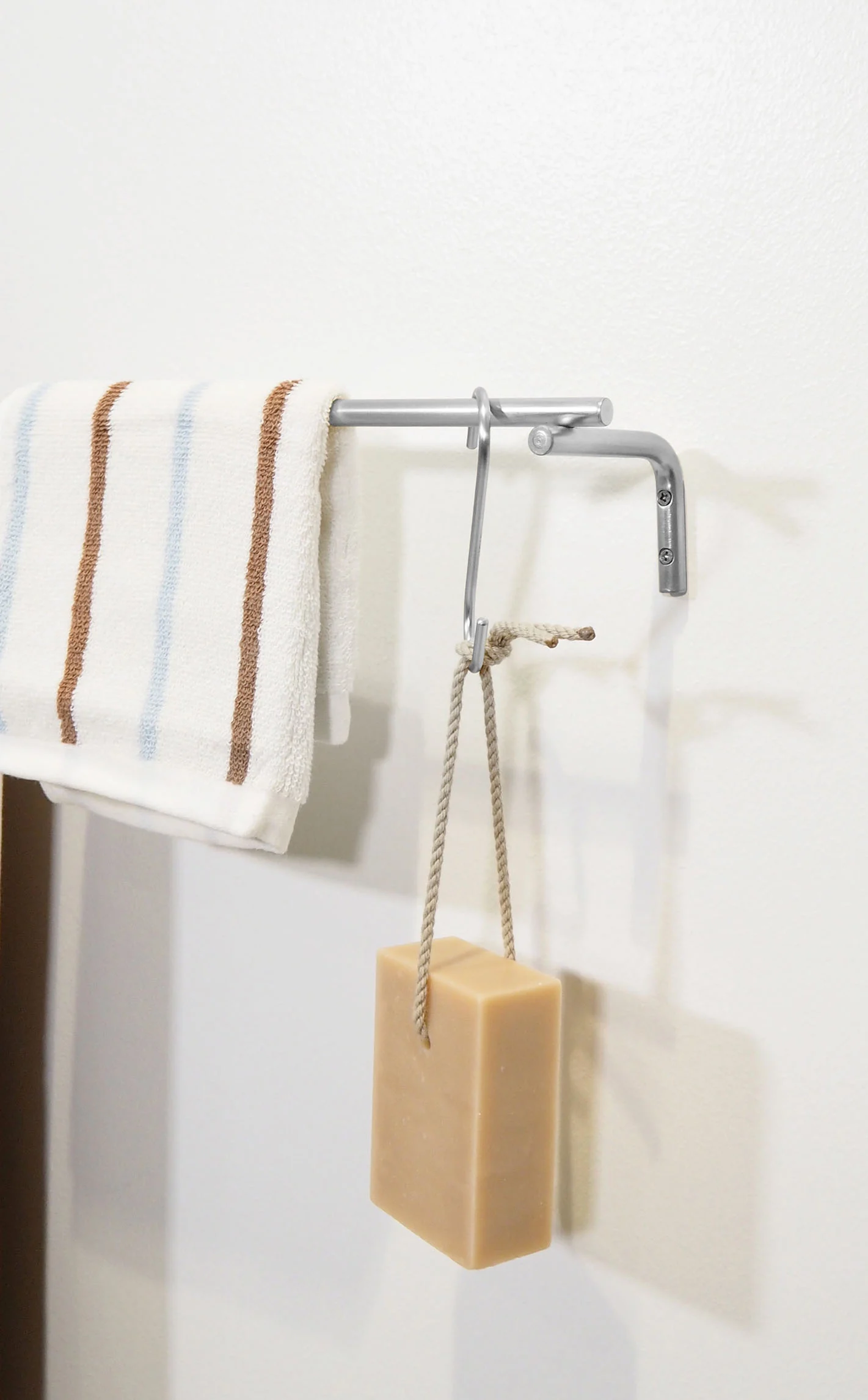 Porte-serviettes en métal | Gris