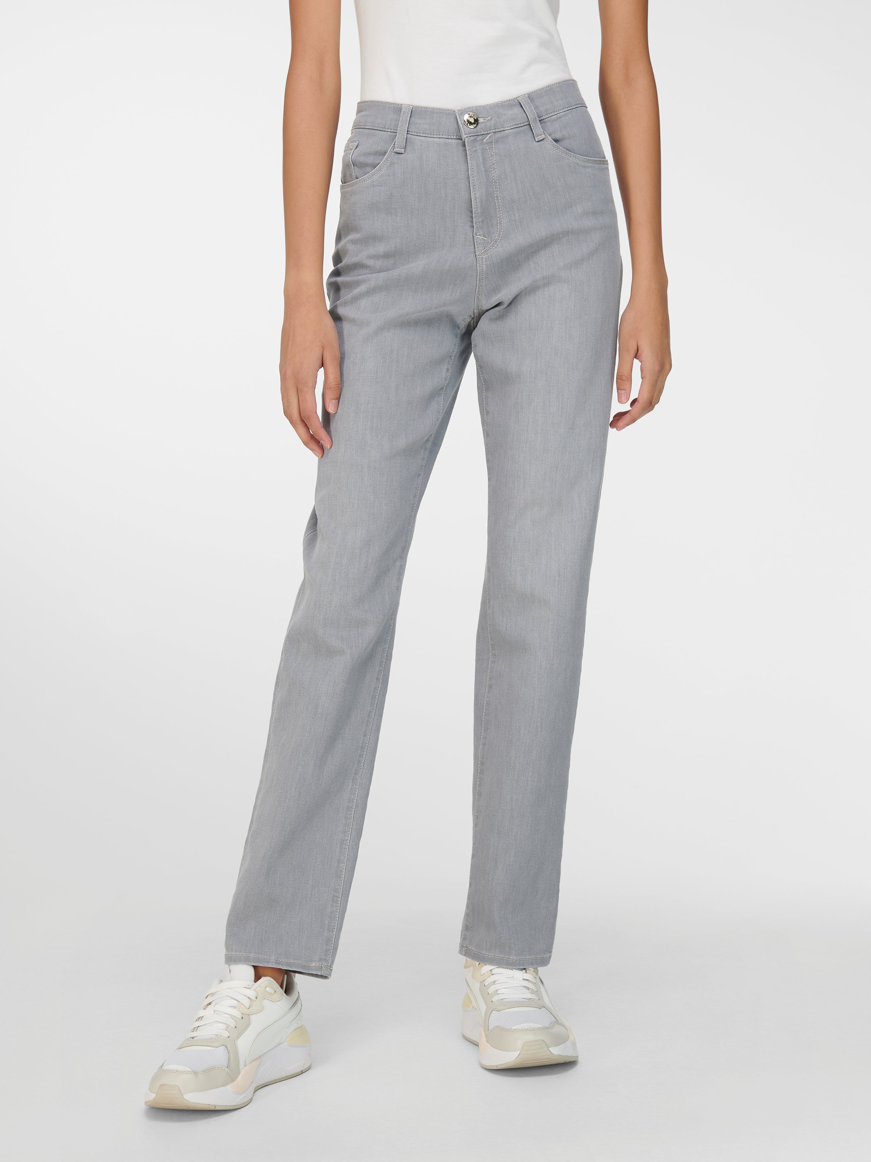 „Feminine Fit“-Jeans Modell Nicola