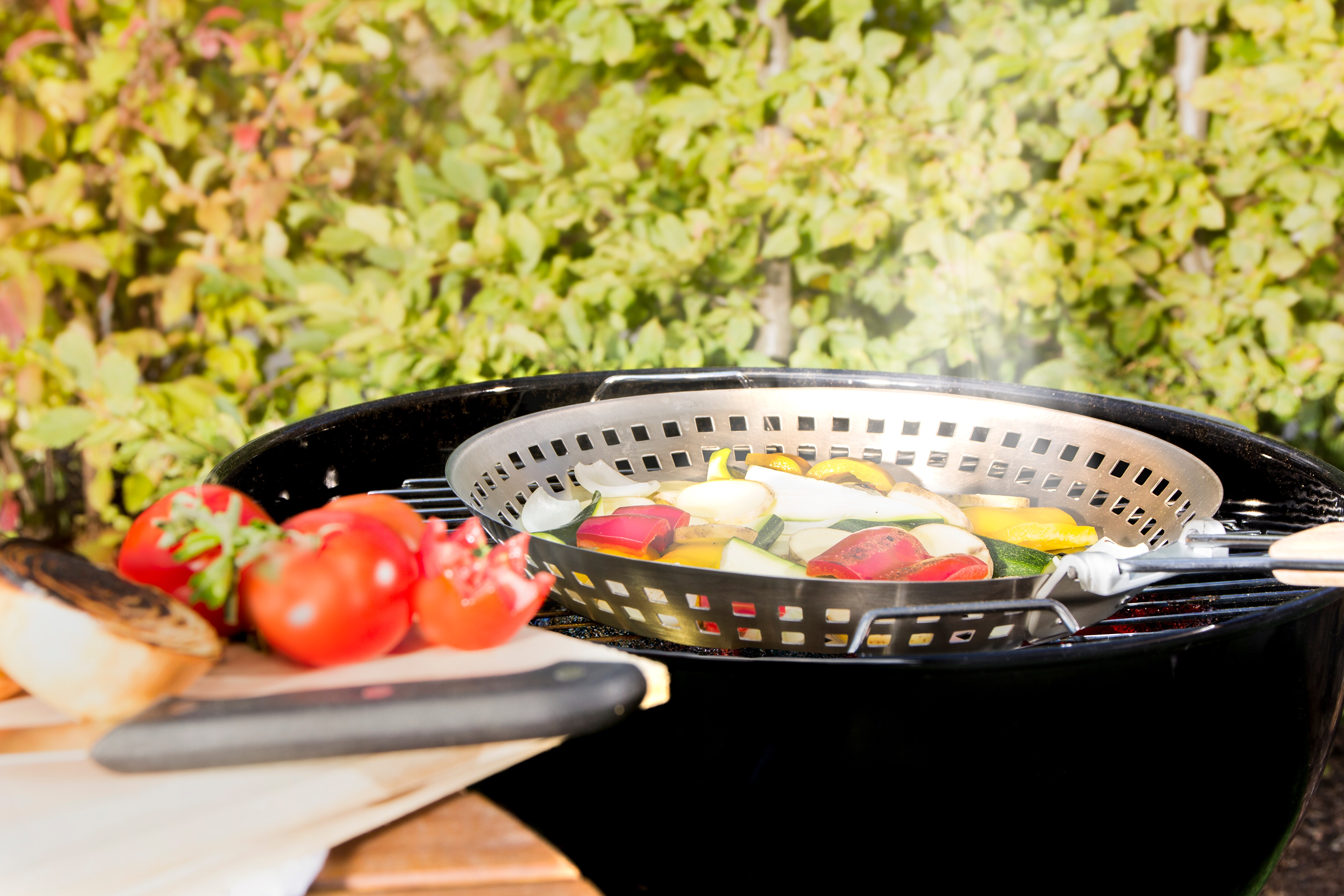 Grillpfanne mit klappbarem Griff