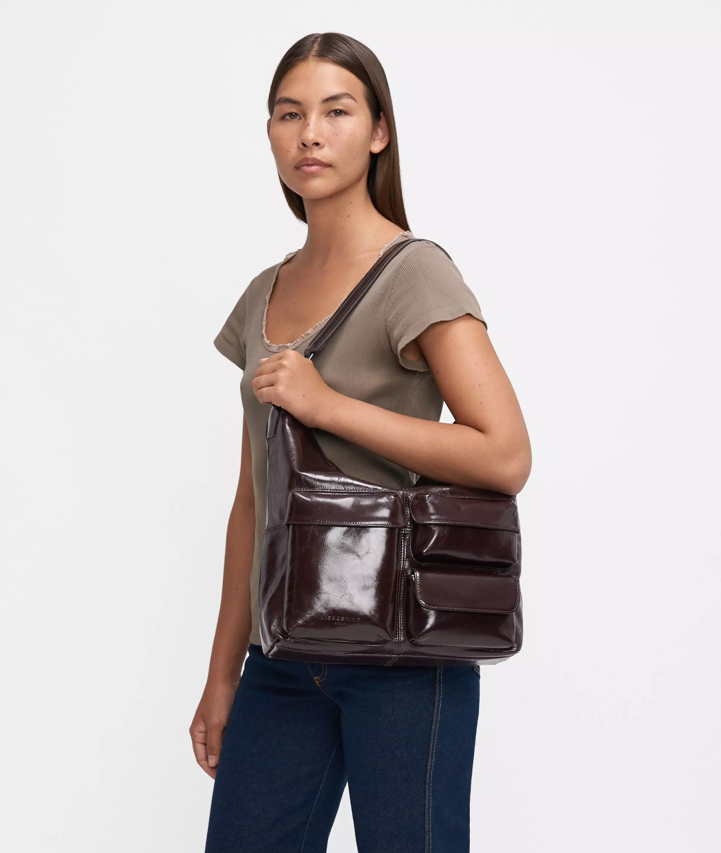 Archive LK 204 Hobo M Spacious hobo bag made from shiny cowhide leather