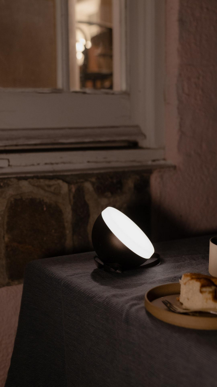 New Works Sphere tafellamp LED oplaadbaar outdoor Dark Bronze
