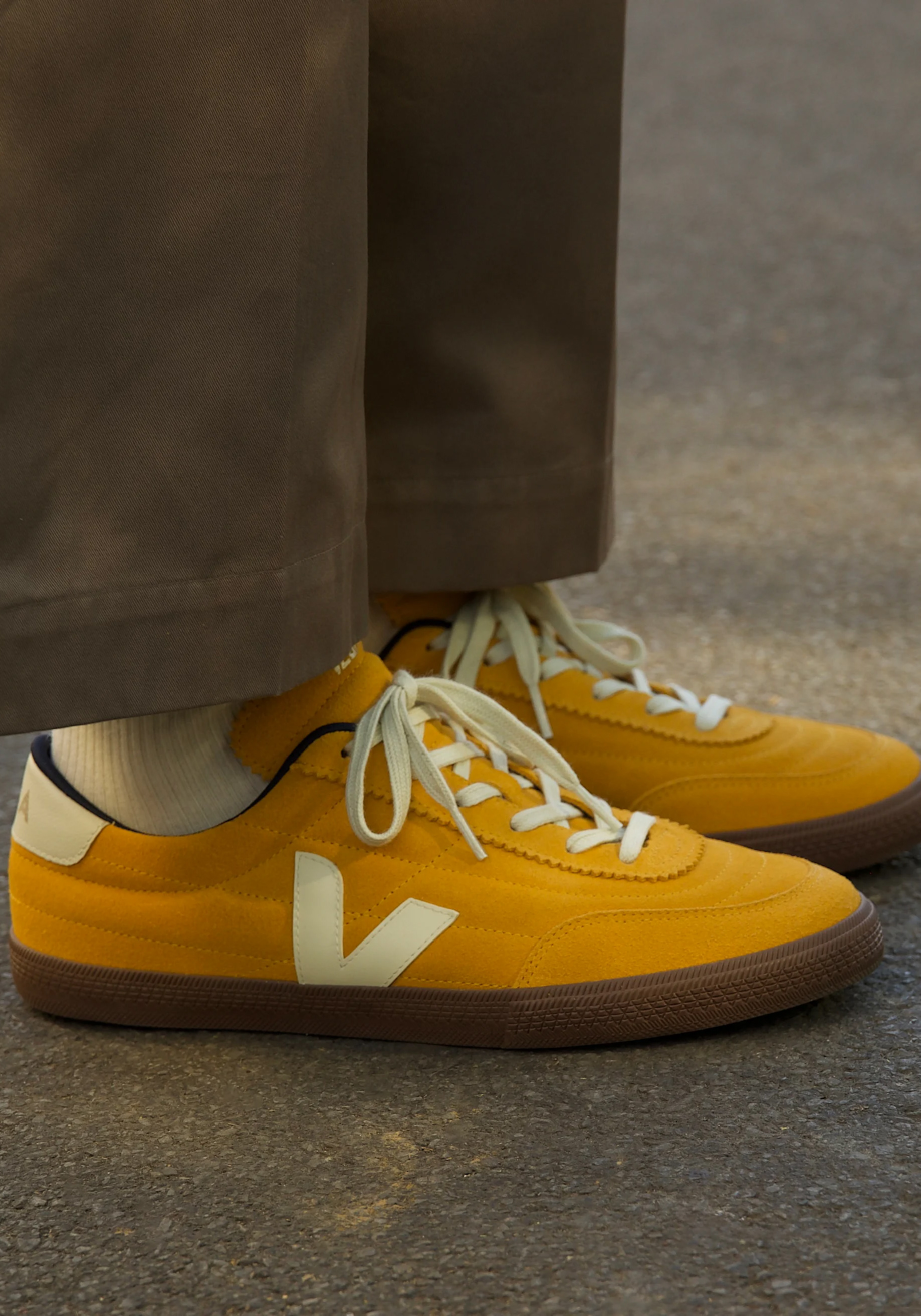 Veja Sneaker Panenka Suede Safran Pierre Bark
