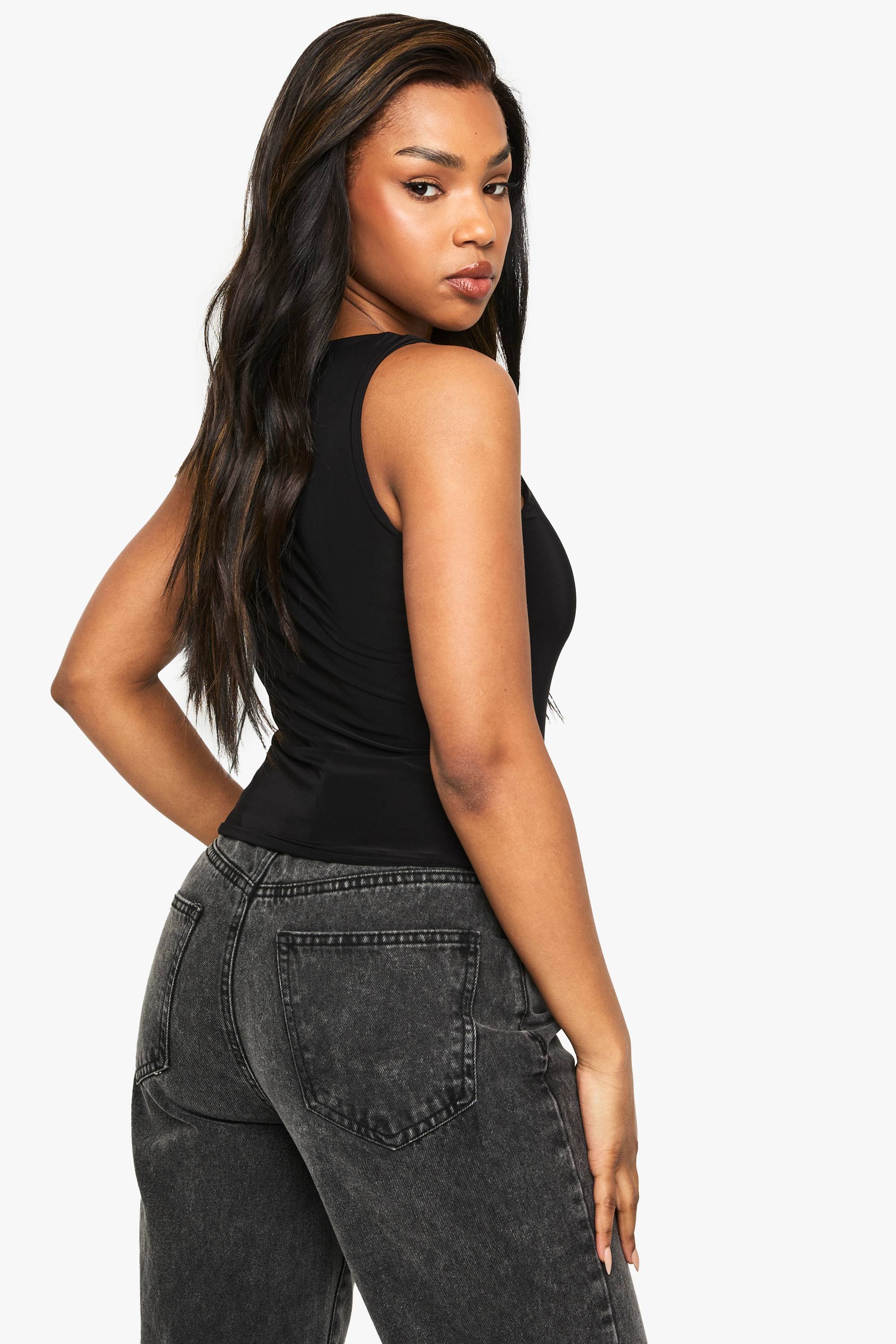 boohoo Débardeur à double couche Slinky à encolure carrée