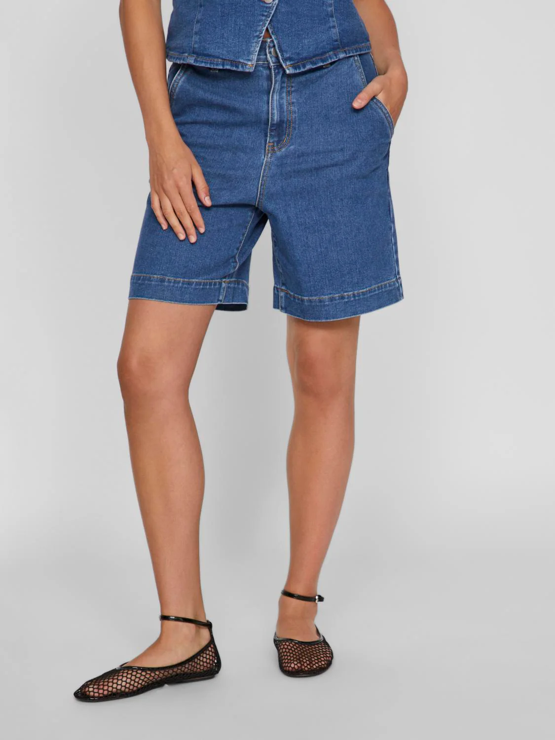 Vila  Vikenya denim shorts - Medium Blue Denim