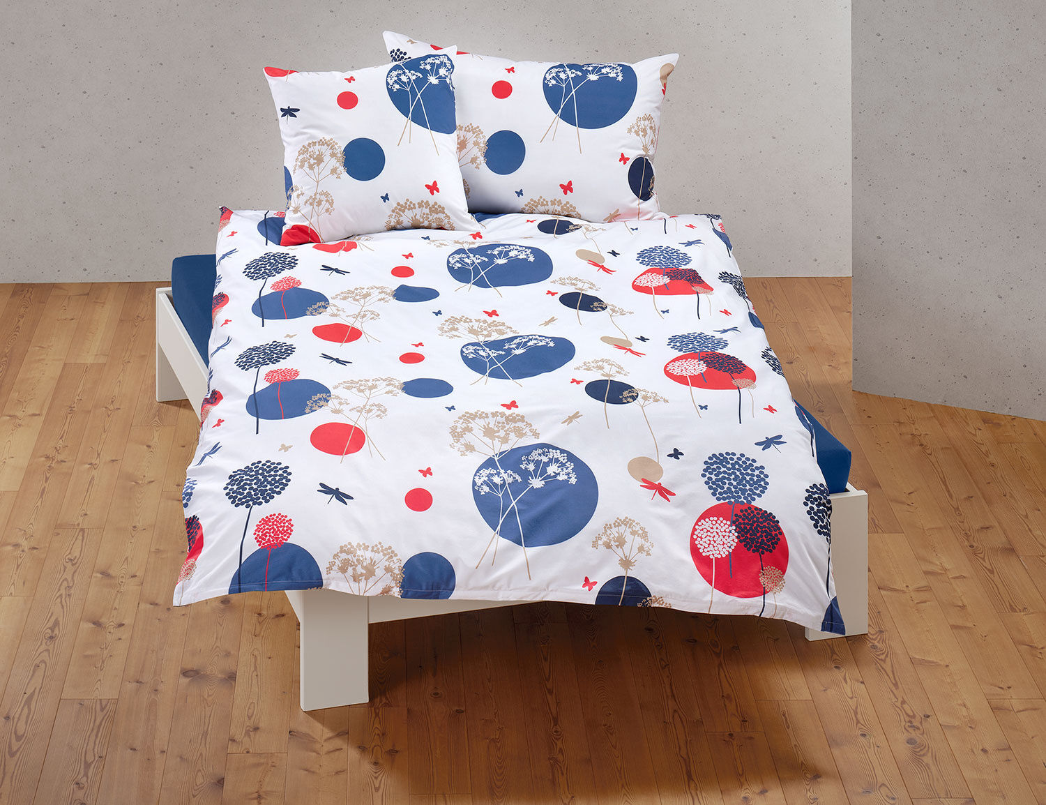 Bettwäsche mit bunten Kreisen und floralem Print