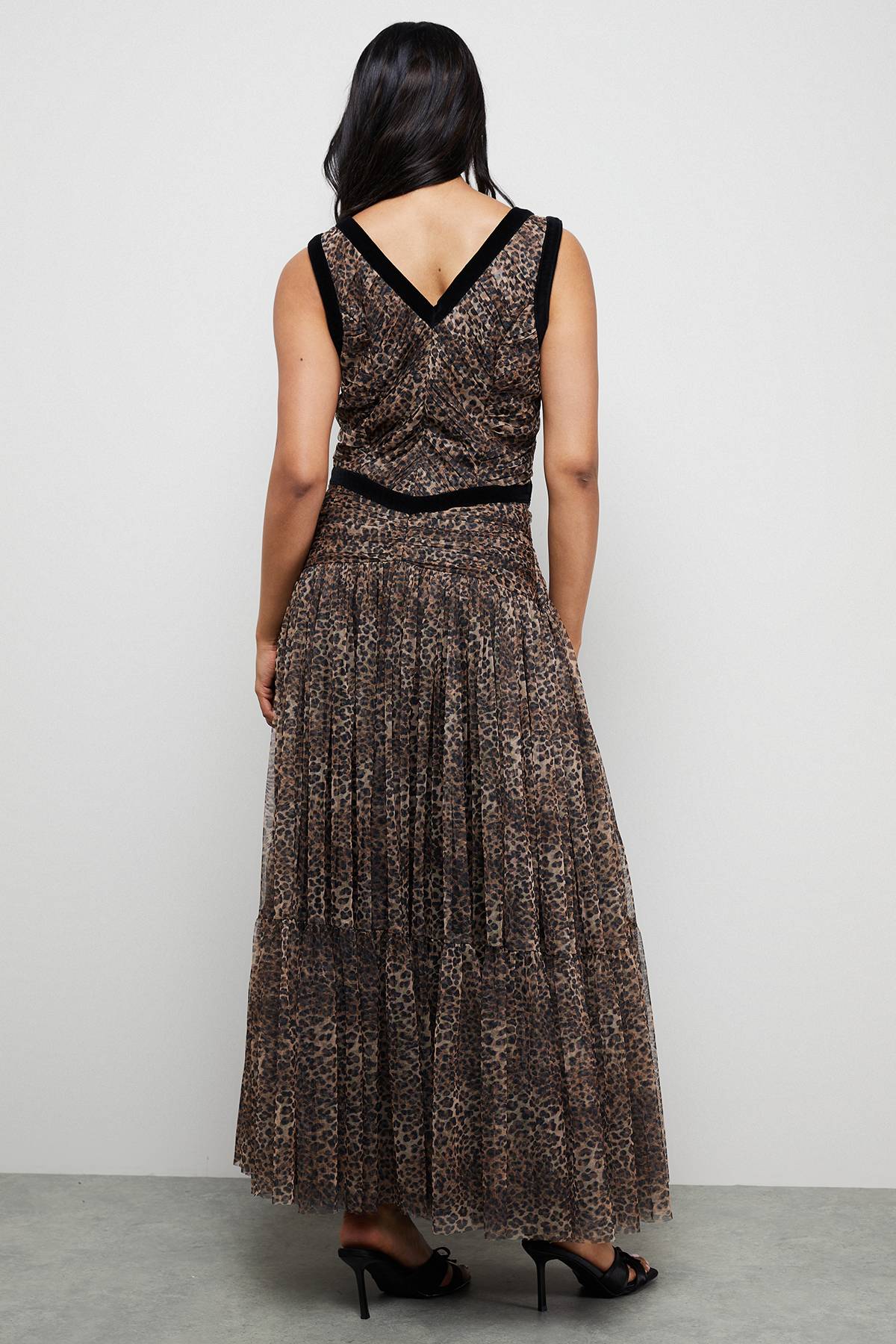 Warehouse Robe Maxi en Tulle Léopard avec Finitions Velours