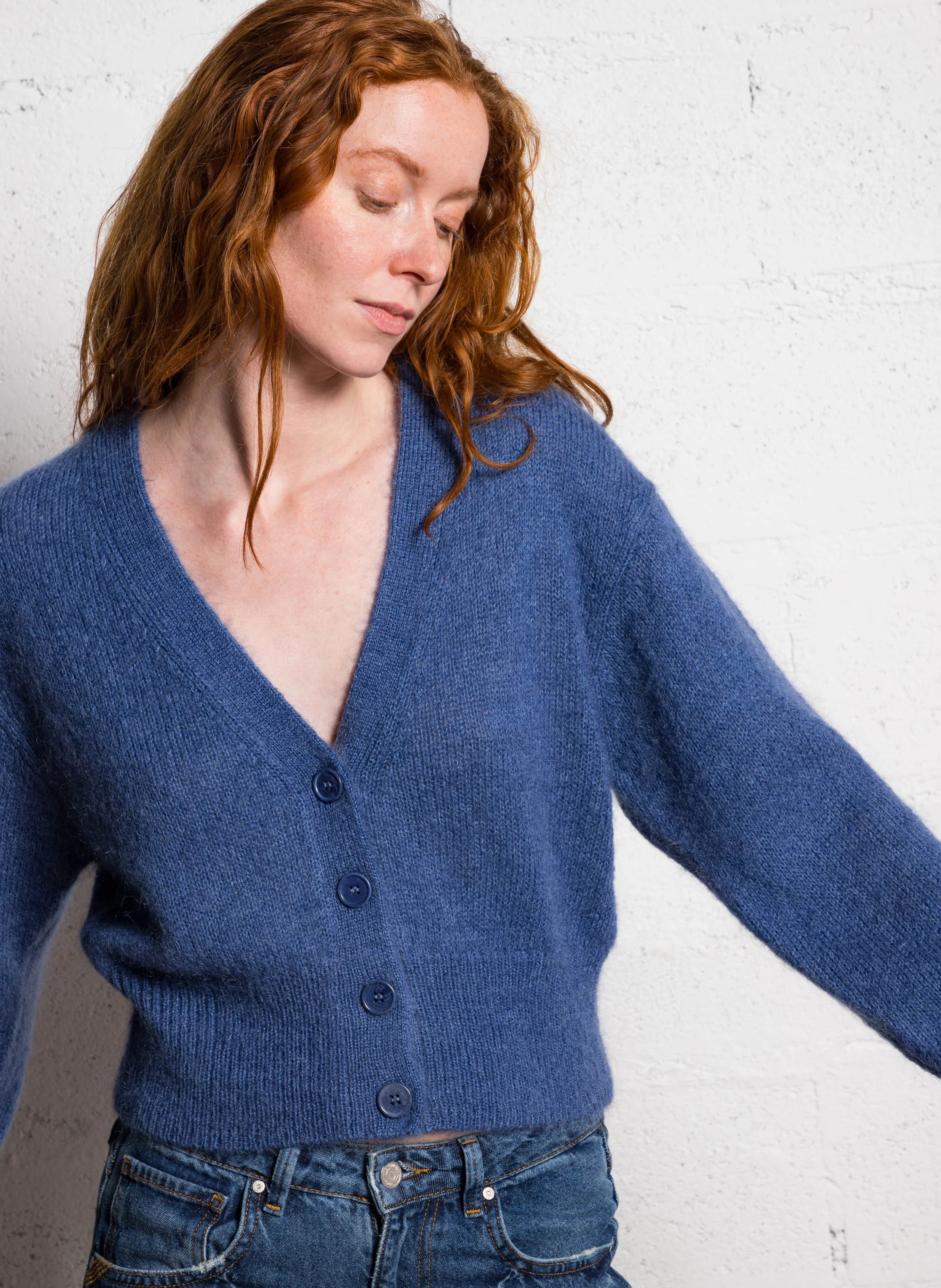 CALA - Gilet droit col V en laine et soie | Jean Stone