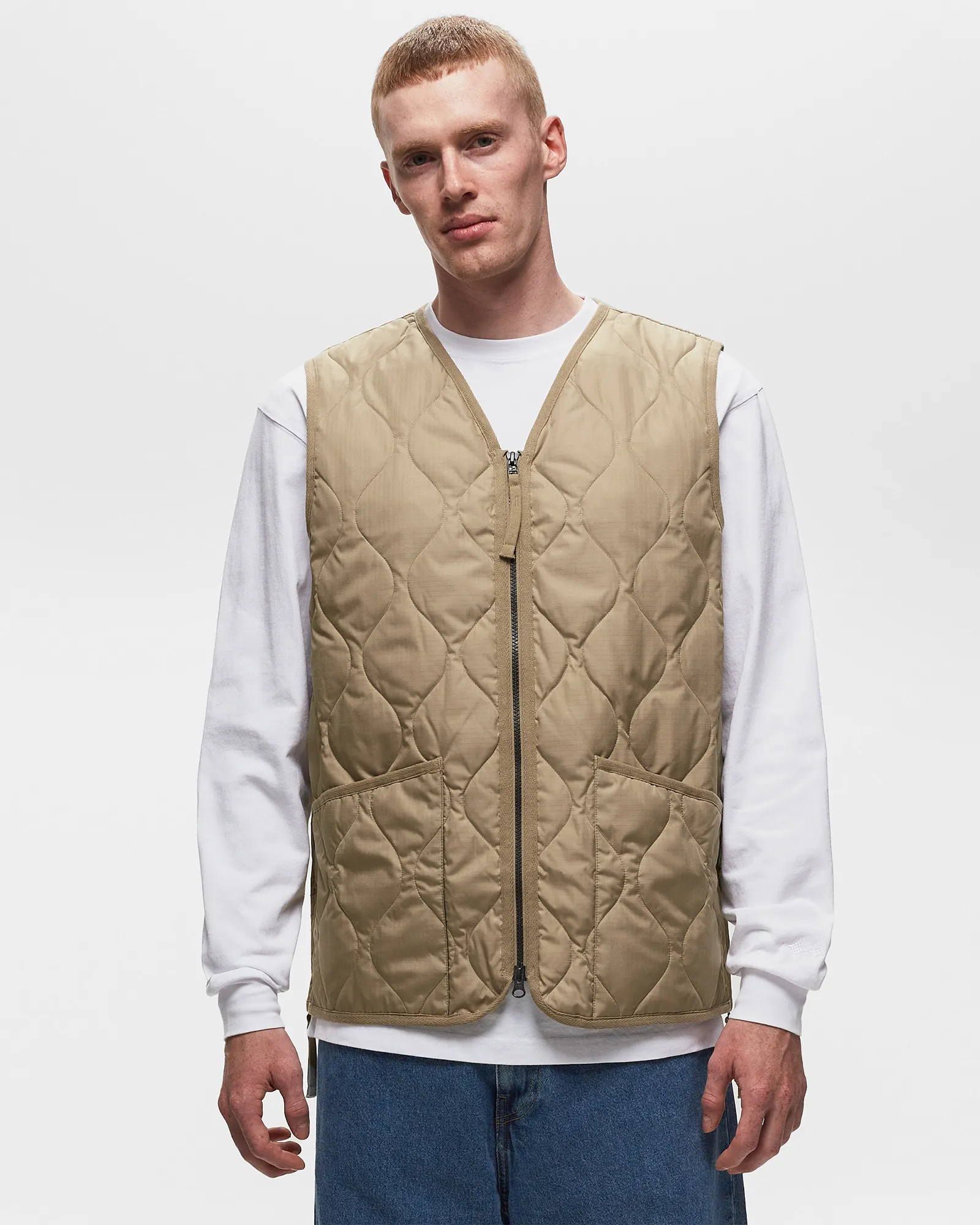 Taion MILITARY ZIP V NECK DOWN VEST