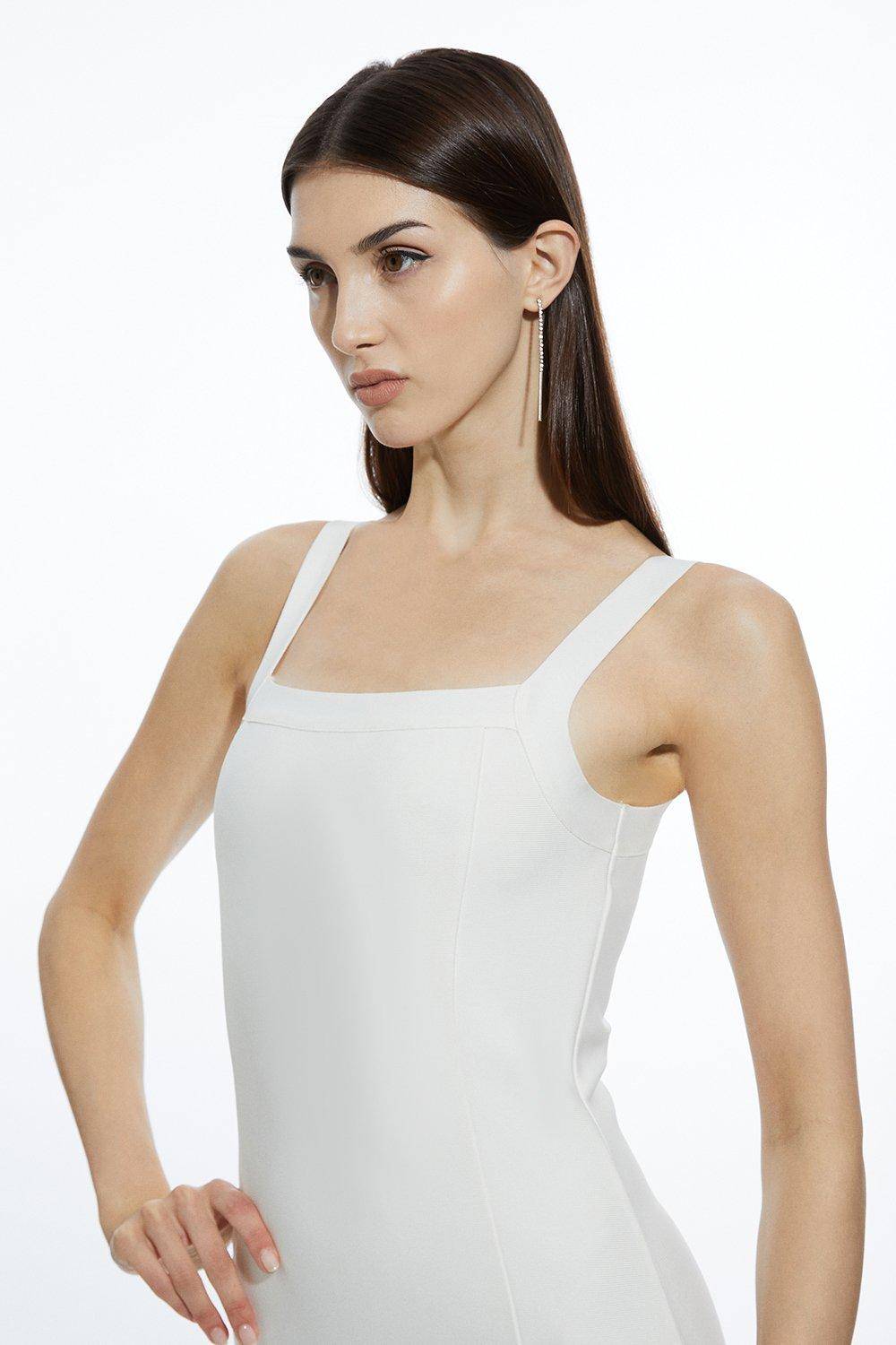 KarenMillen Robe Mi-Longue Moulante en Maille avec Ourlet à Plumes