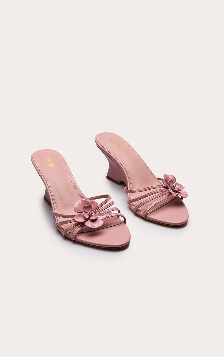 Rose Mules Compensées À Brides Larges Avec Ornement Floral
