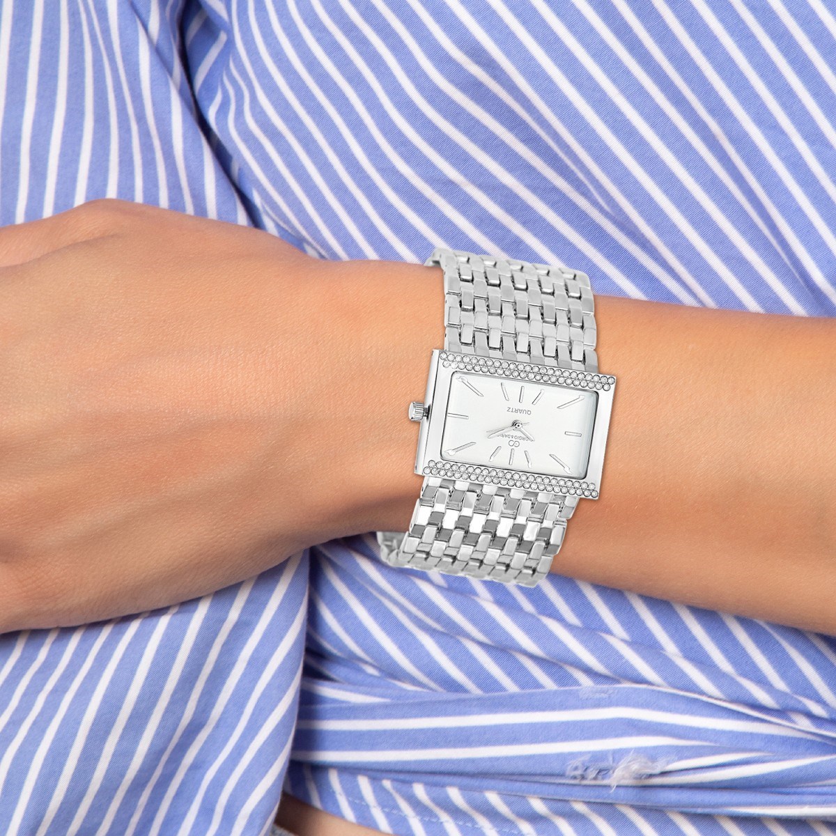 Montre Daria élégante ornée de Cristaux scintillants SC Crystal