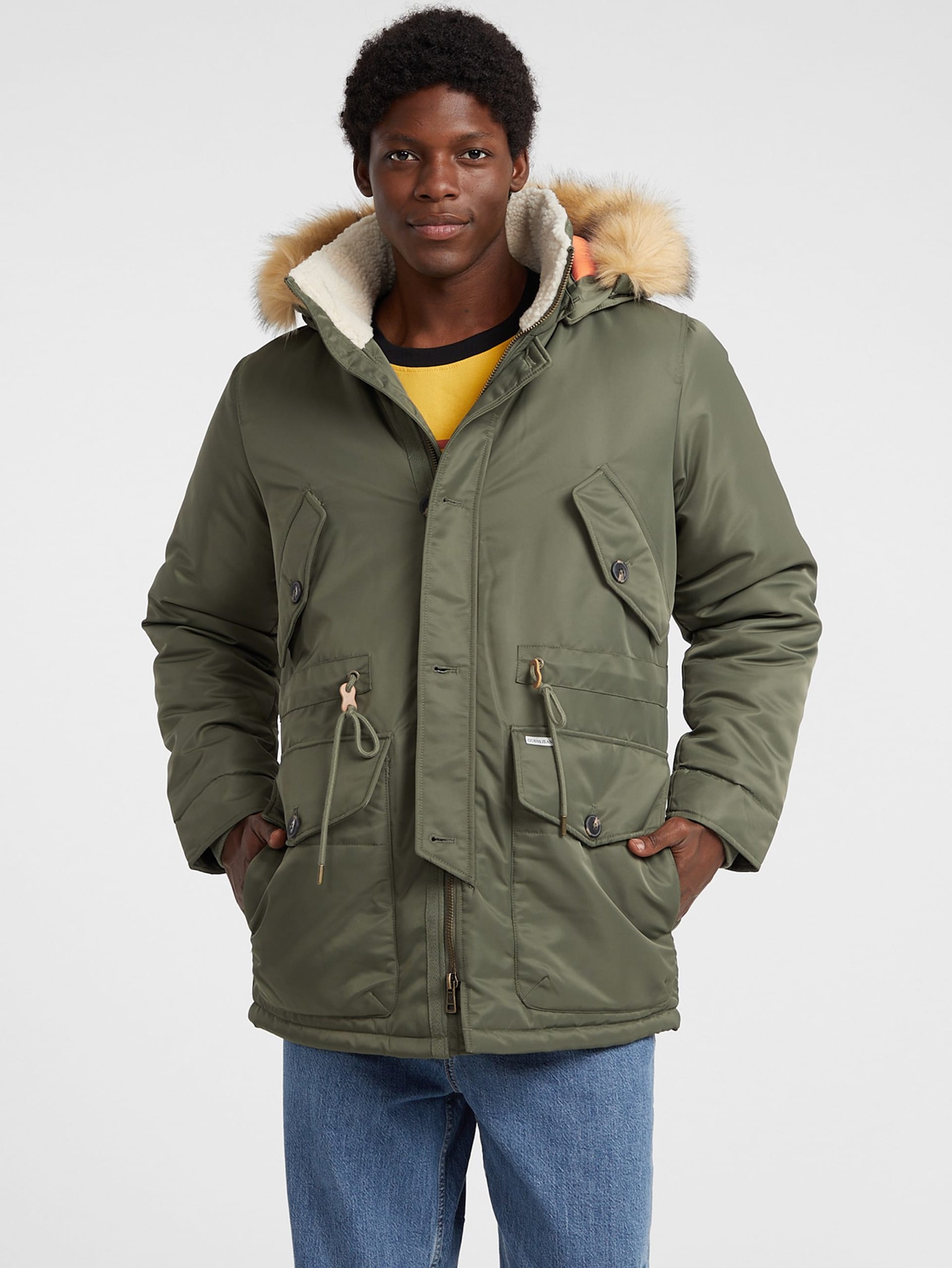 Parka com capuz em nylon