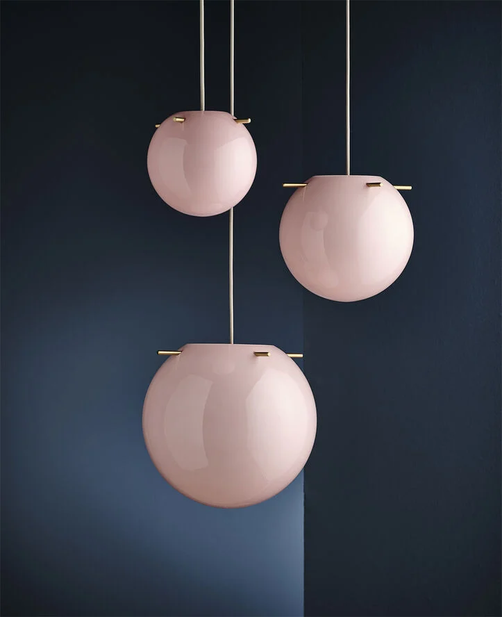 Frandsen Koi Pendant Ø25 EU Opal rose/brass sticks